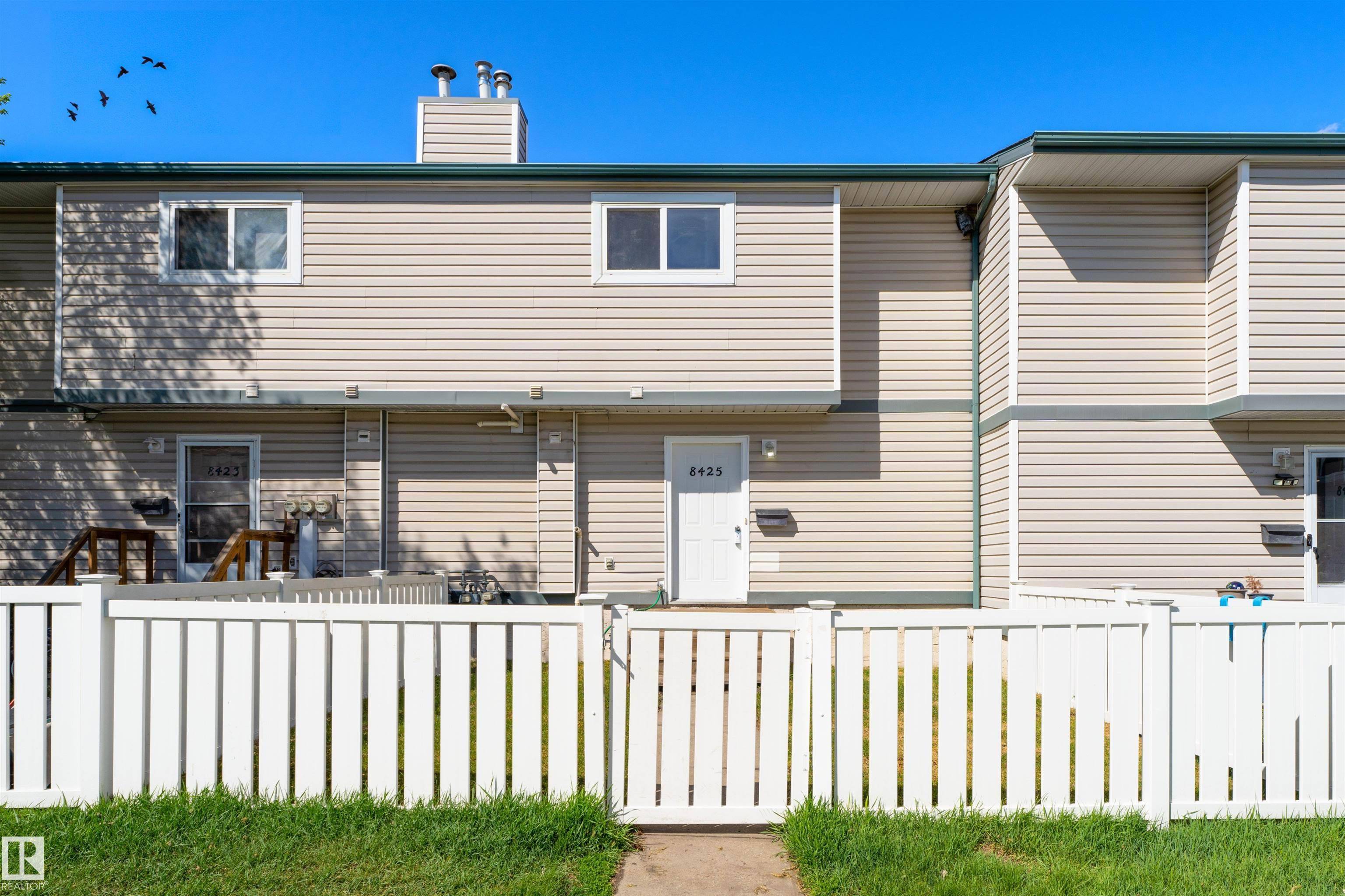 Edmonton, AB T6K 3M8,8425 29 AV NW