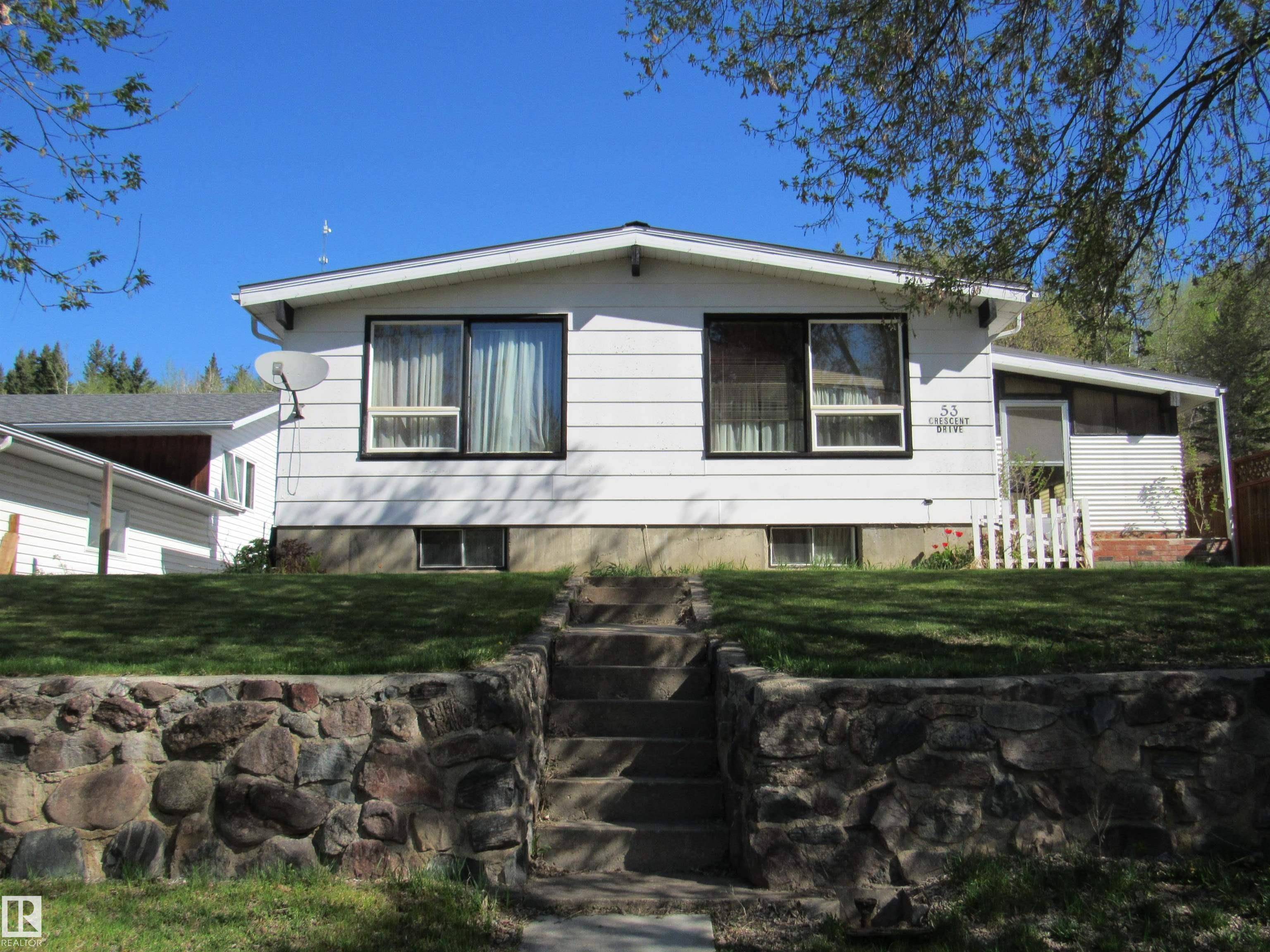 Fort Assiniboine, AB T0G 1A0,53 Crescent Drive