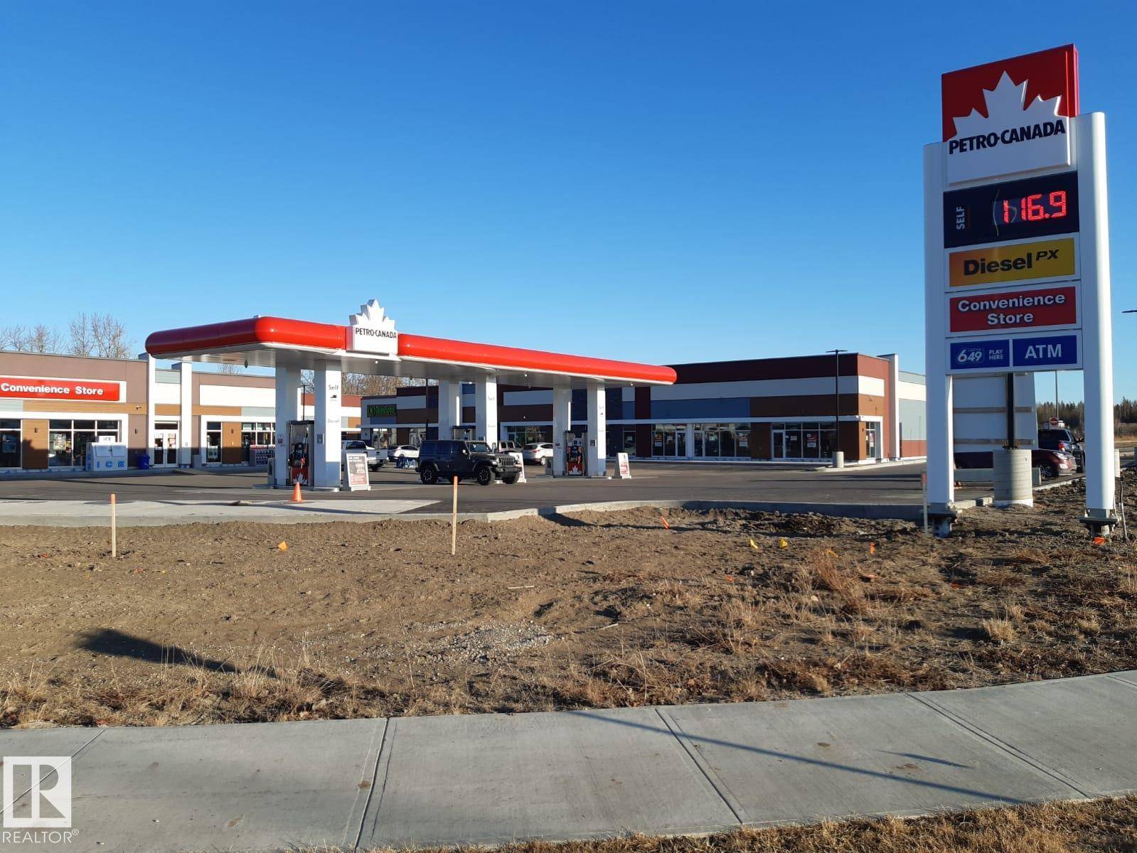 Spruce Grove, QC J4Y 0K7,#316 280 Pioneer RD