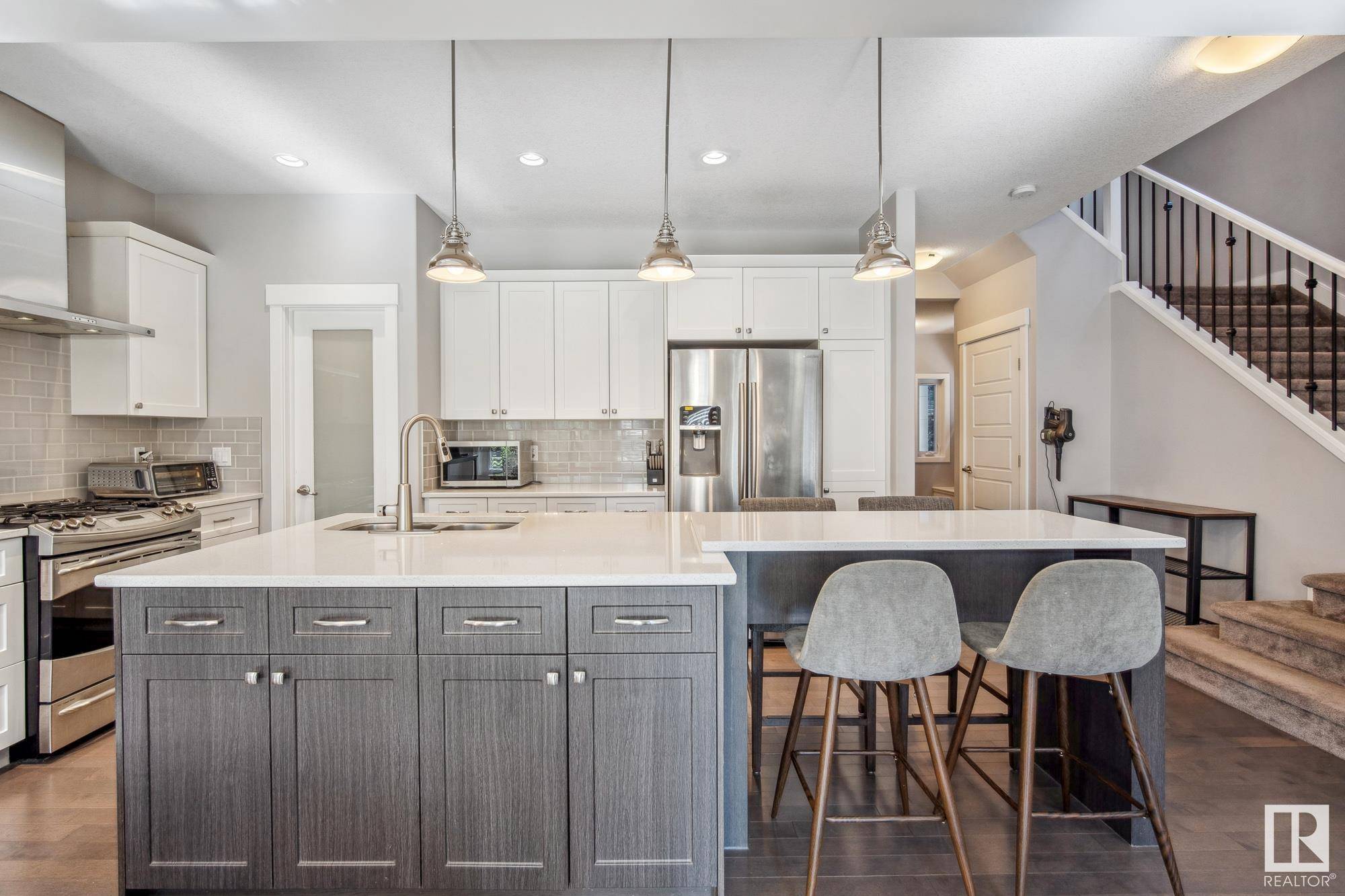Edmonton, AB T6W 2M7,2454 WARE CR SW