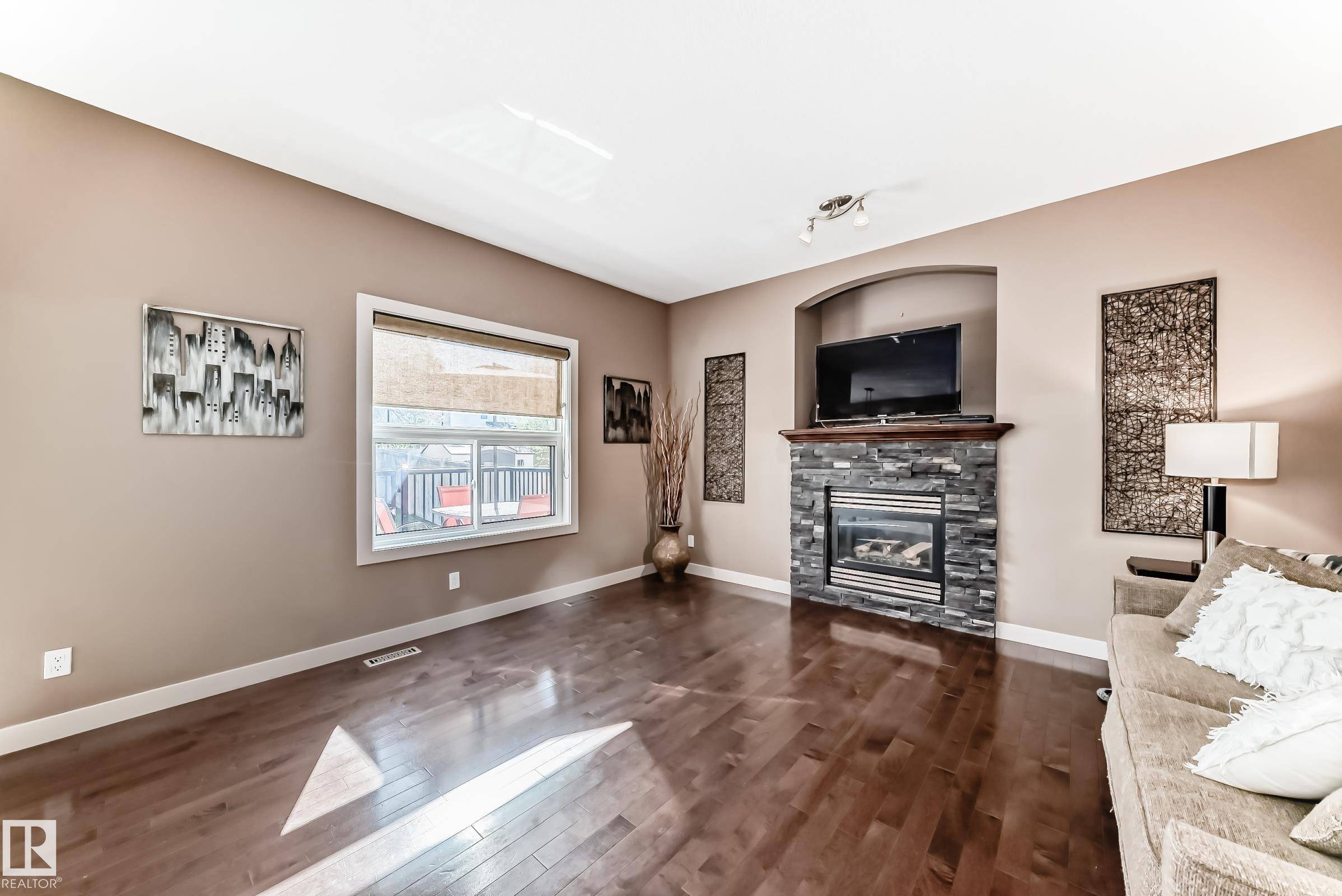 Edmonton, AB T5T 4A7,207 SECORD DR NW NW