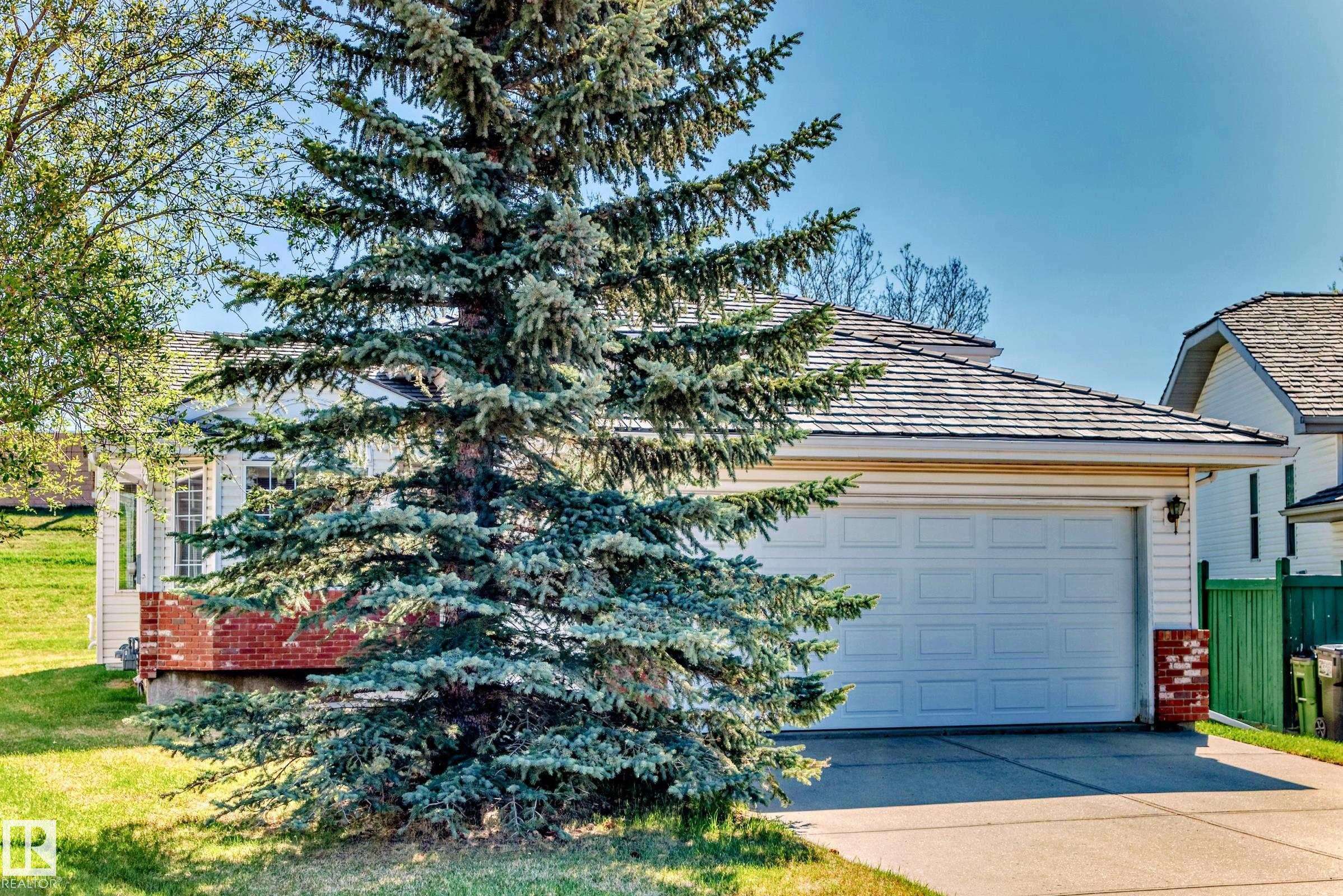 Edmonton, AB T6W 1B8,361 BLACKBURN DR E SW