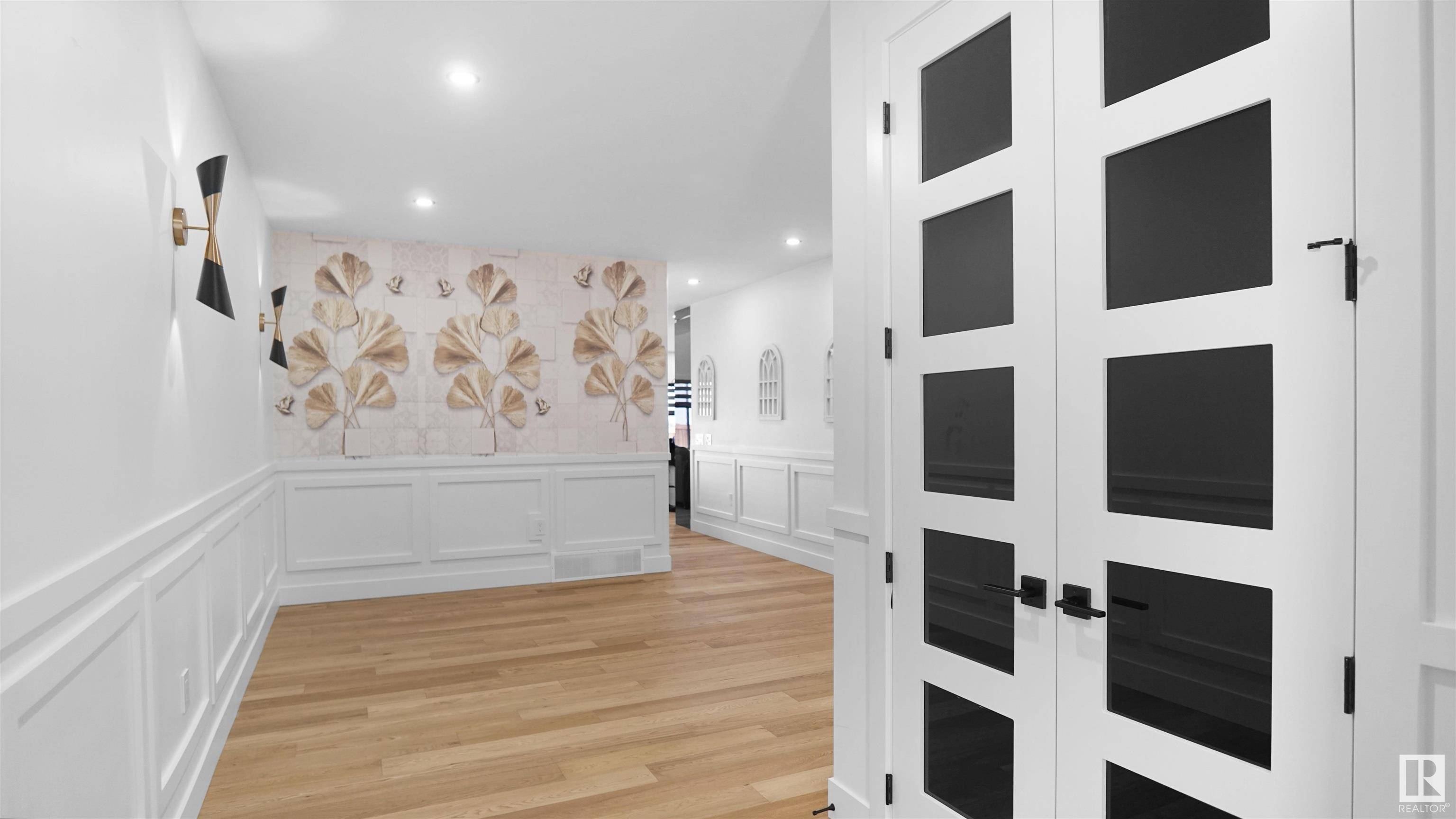 Edmonton, AB T6X 3E2,2928 1 AV SW