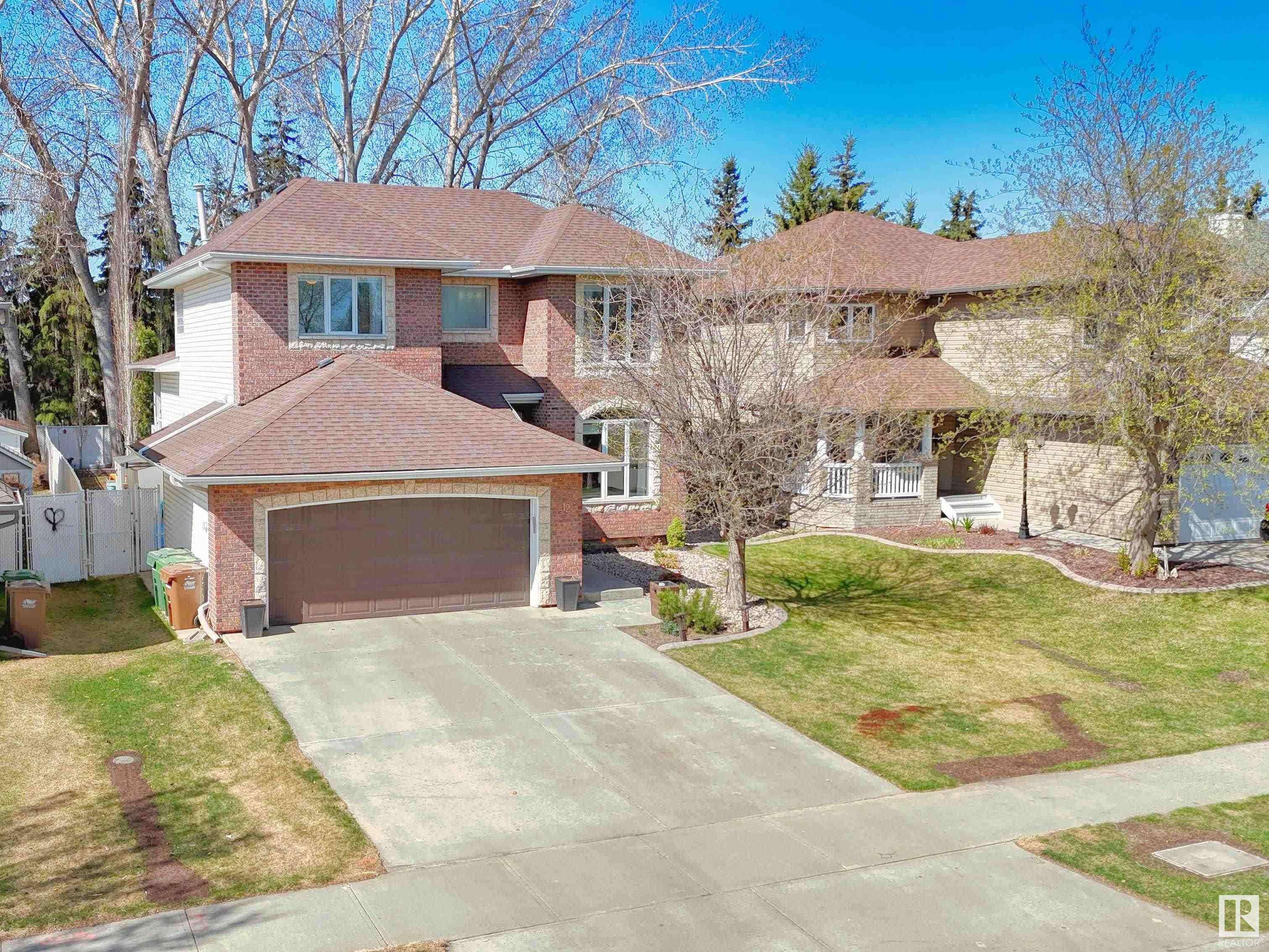 St. Albert, AB T8N 6V5,12 EASTCOTT DR