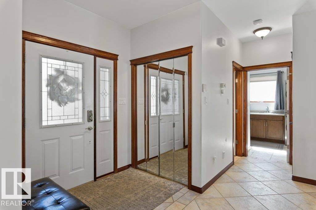 St. Albert, AB T8N 6V5,12 EASTCOTT DR