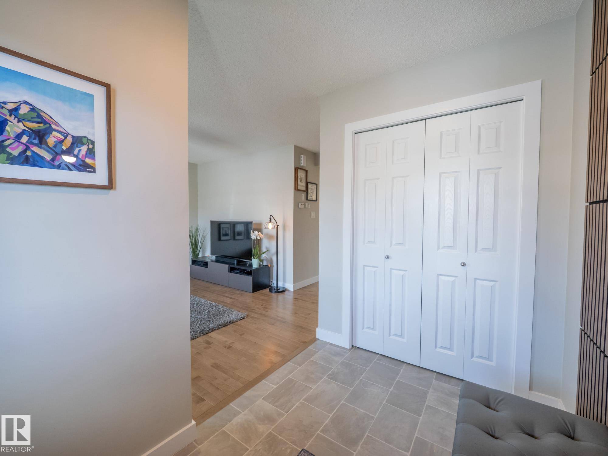 Edmonton, AB T6X 2E2,3709 WEIDLE CR SW