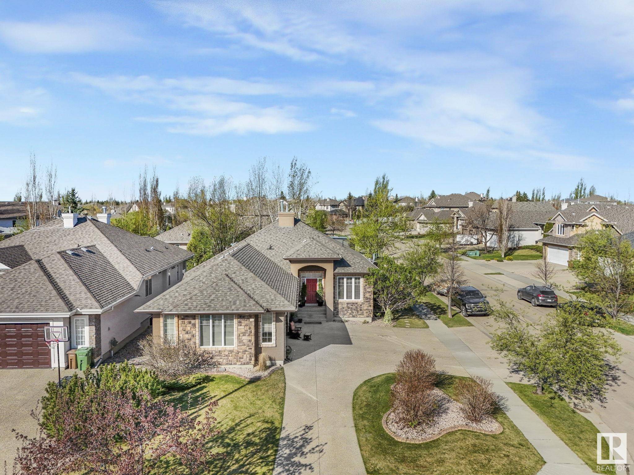 St. Albert, AB T8N 0S4,5 Kingsmoor CL