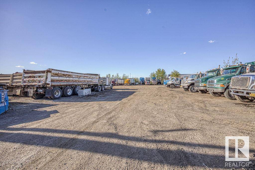 Edmonton, AB T6B 2P7,3652 74 AV NW