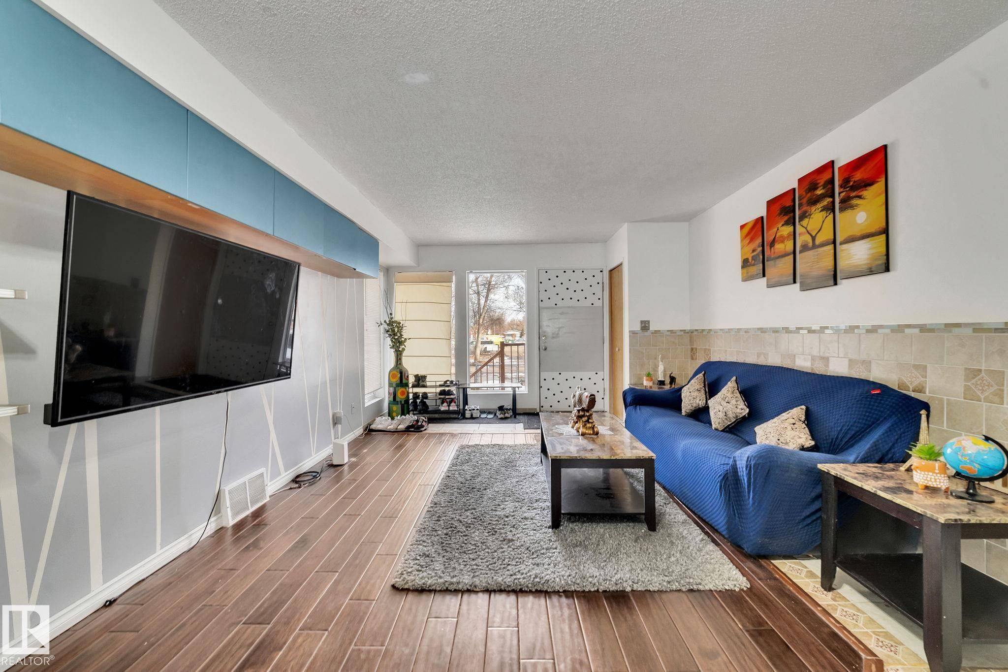 Edmonton, AB T5B 2S8,12012 81 ST NW
