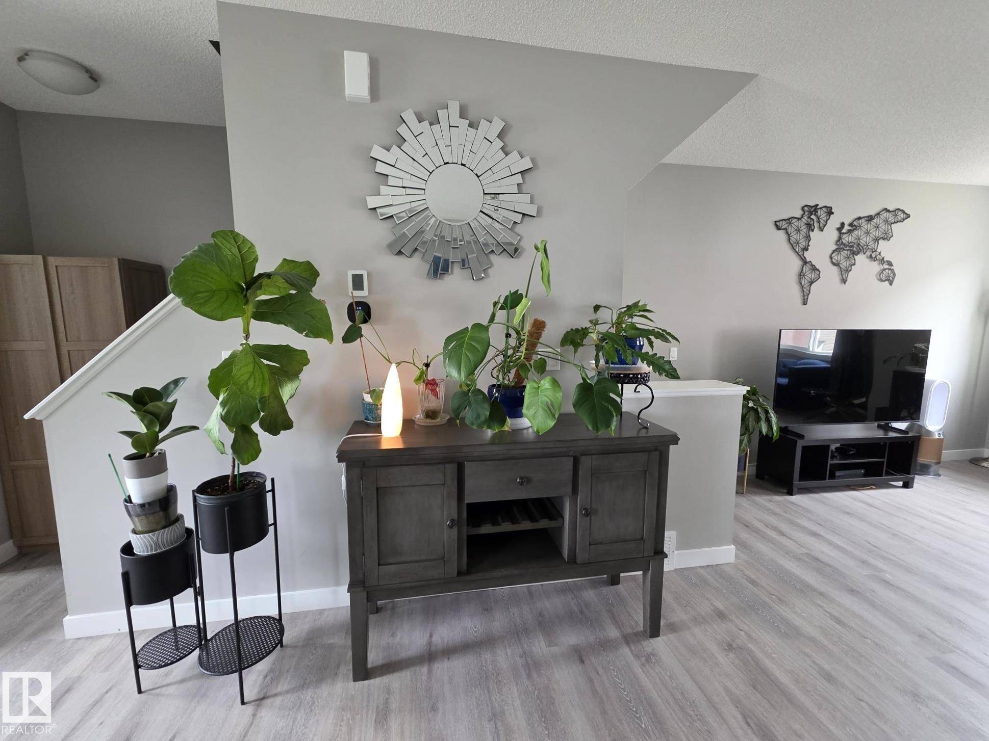 Edmonton, AB T5S 0J2,#18 13139 205 ST NW