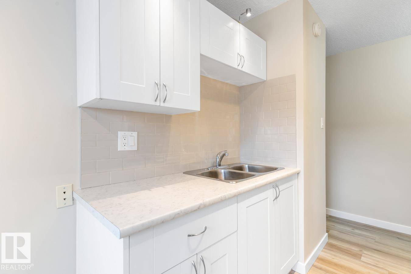 Edmonton, AB T6E 2E6,10815 83 AV NW