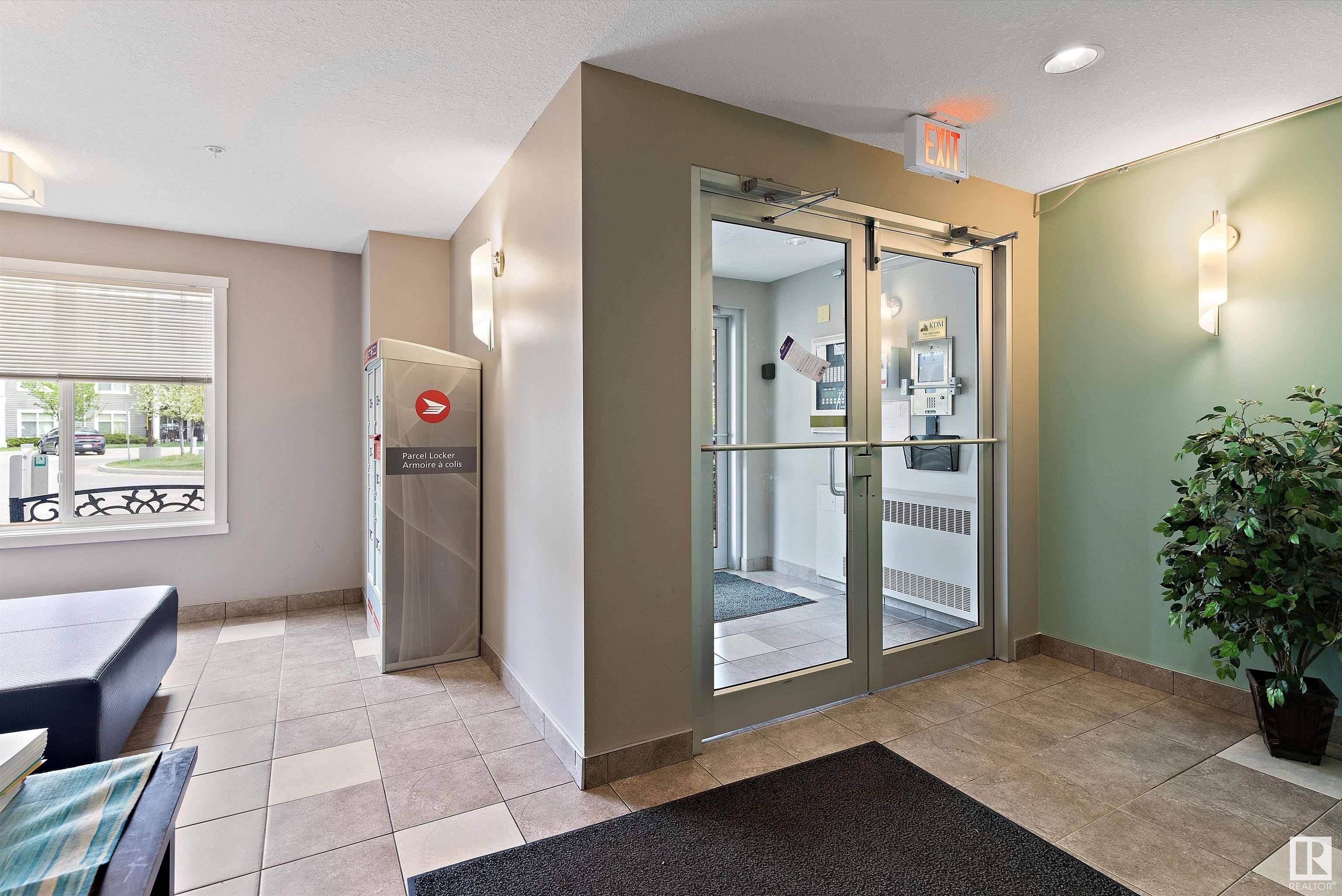 Edmonton, AB T5Z 0K8,#235 6076 SCHONSEE WY NW