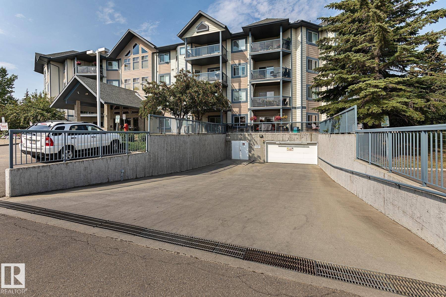 Sherwood Park, AB T8A 6B6,#311 100 FOXHAVEN DR