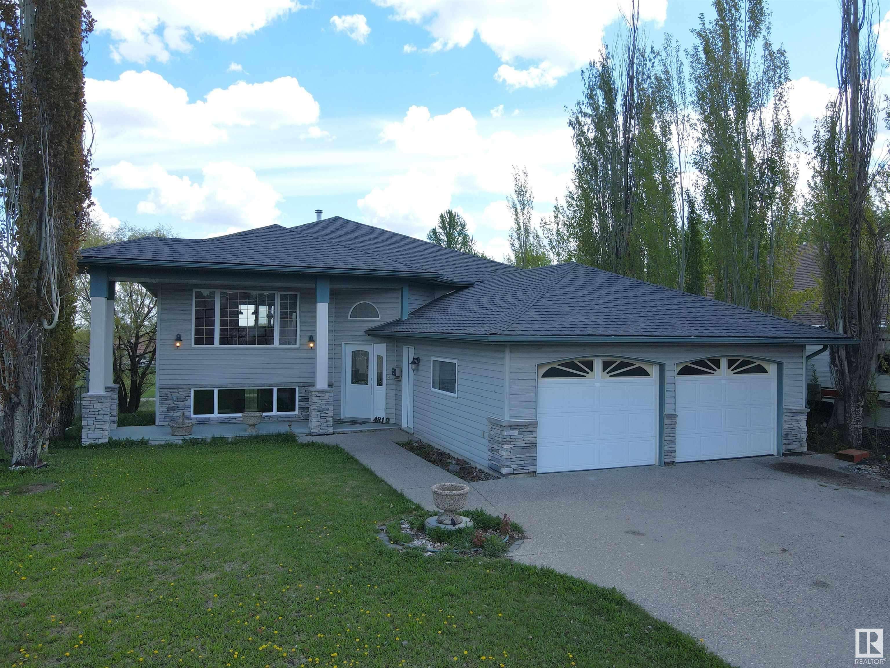 Drayton Valley, AB T7A 1V7,4819 39 ST