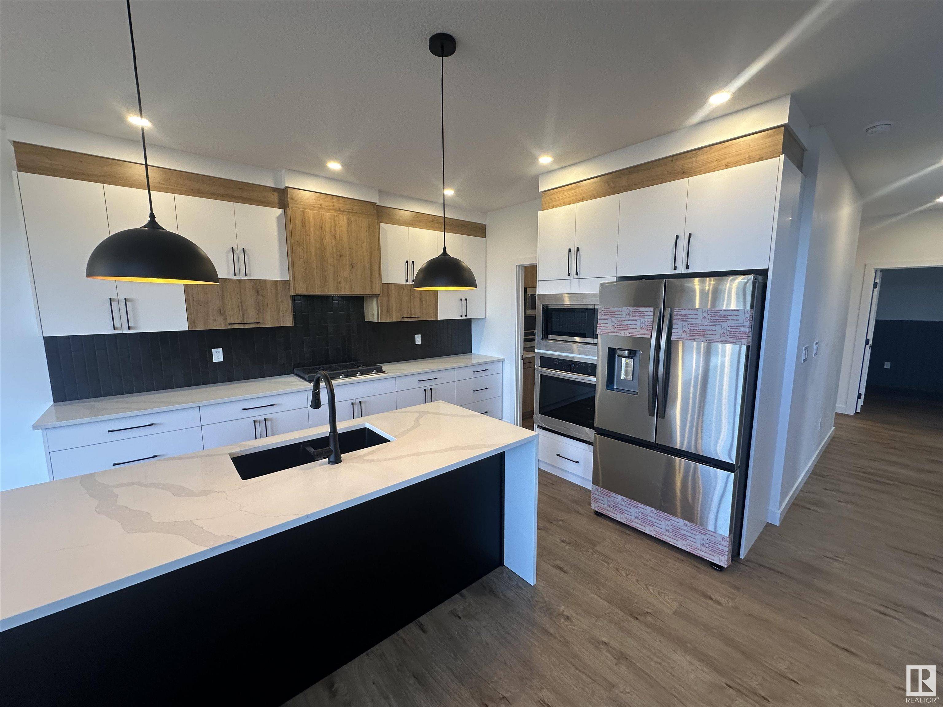 Leduc, AB T9E 1S1,205 KETTYL CO