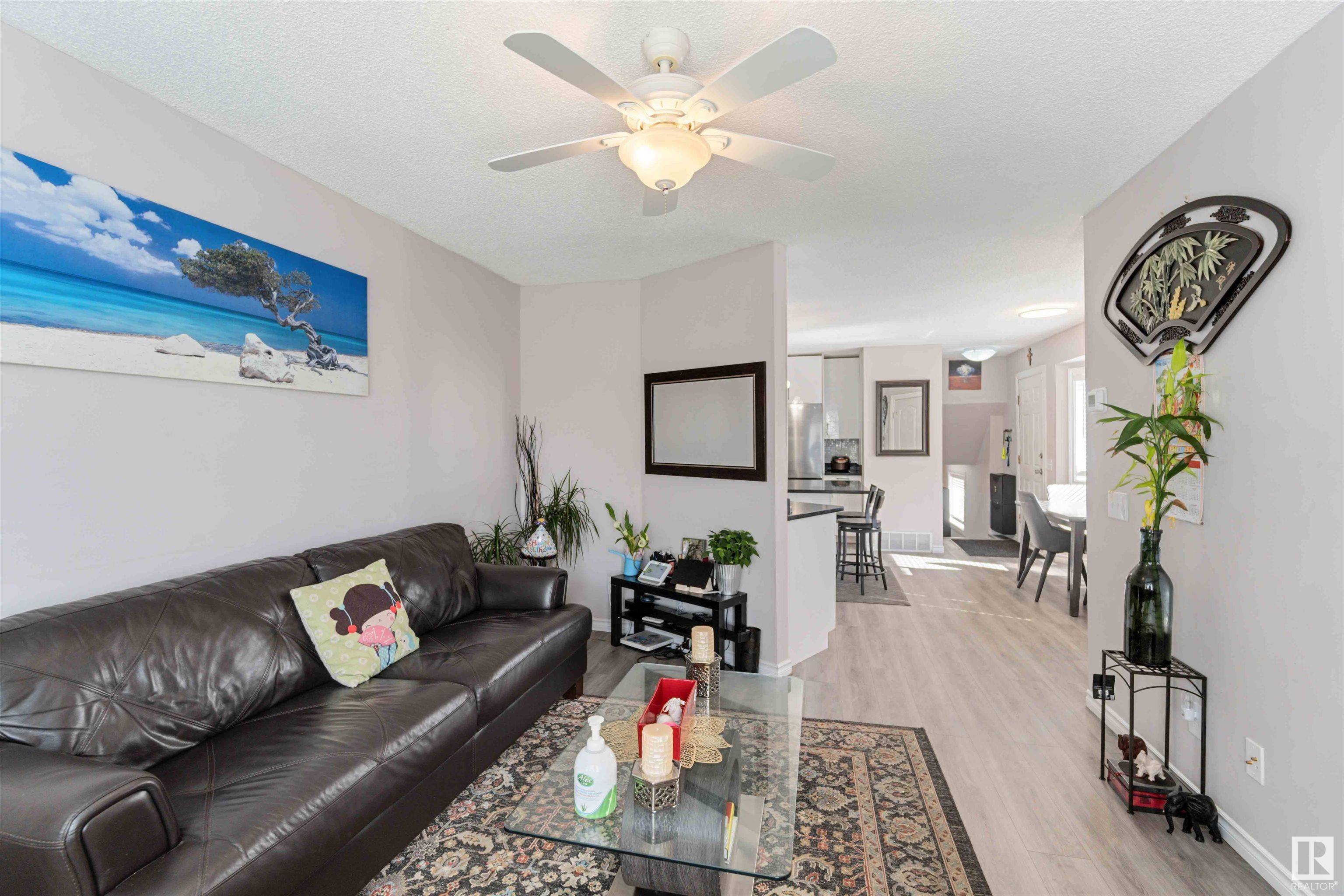 Edmonton, AB T5Z 2P8,8304 157 AV NW