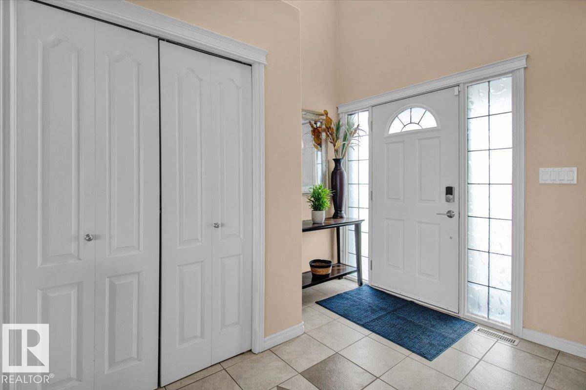 Edmonton, AB T5X 6E2,10724 183 AV NW