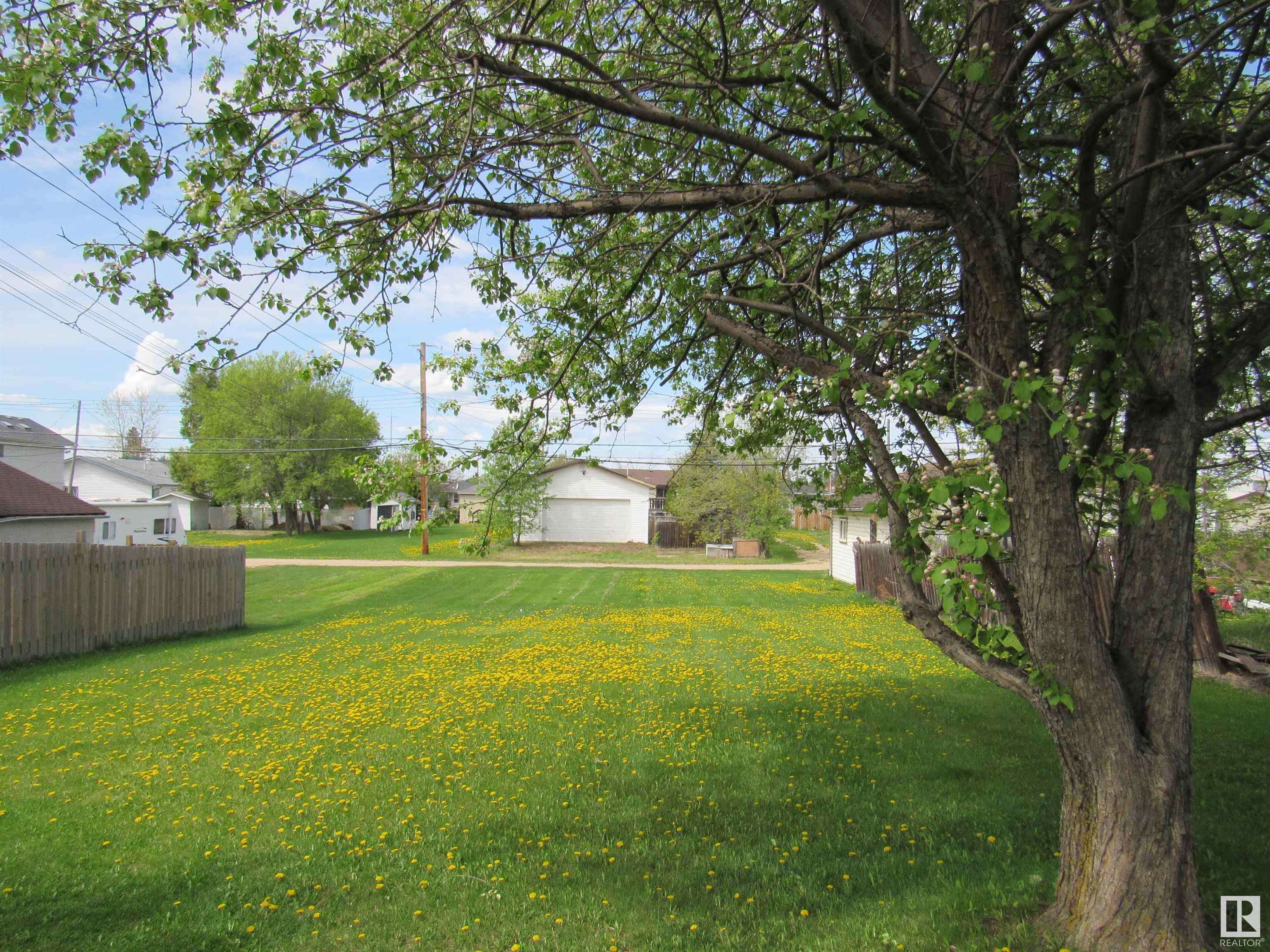 Barrhead, AB T7N 1N3,5214 - 47 Street