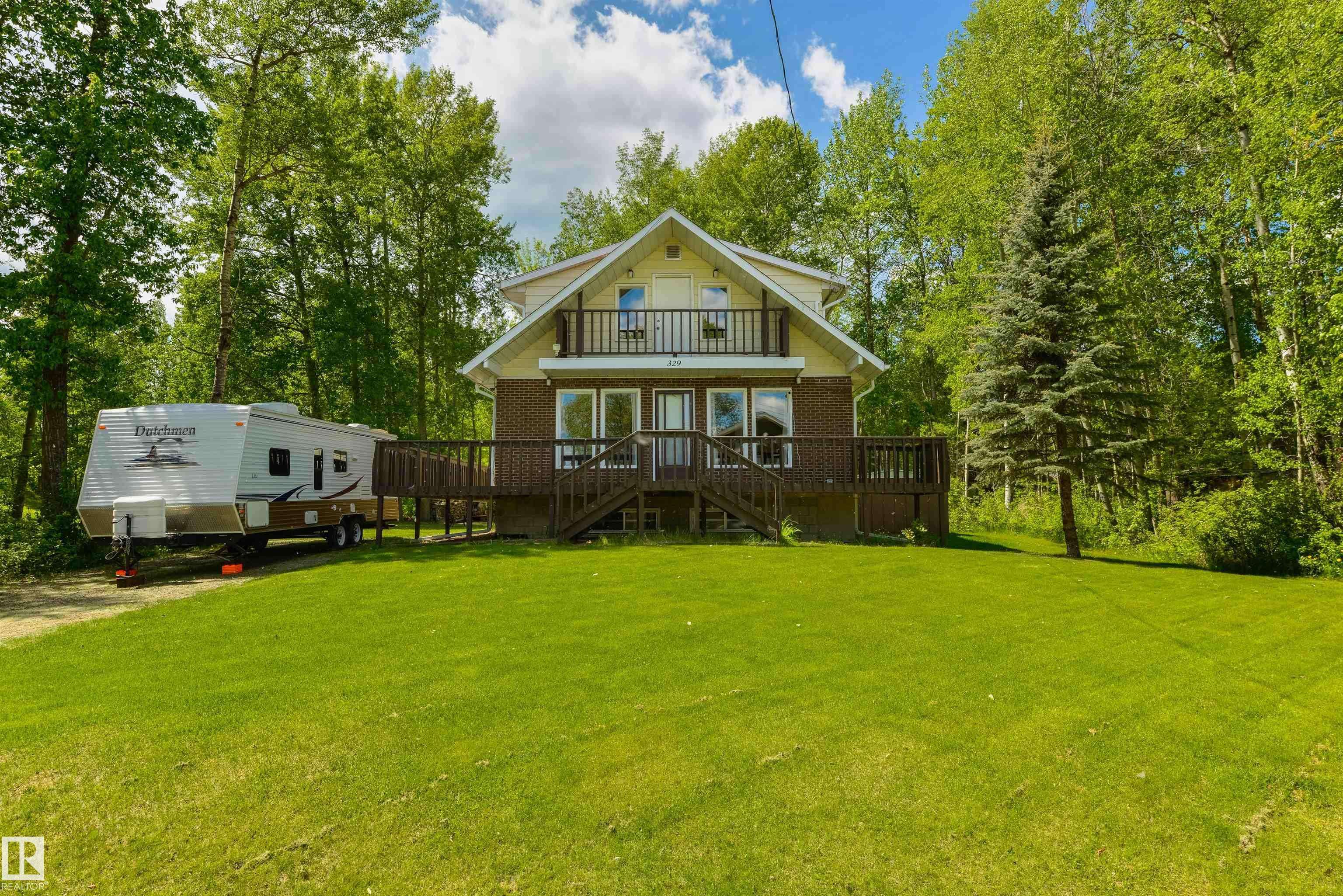 Rural Lac Ste. Anne County, AB T0E 1A0,329 3 ST