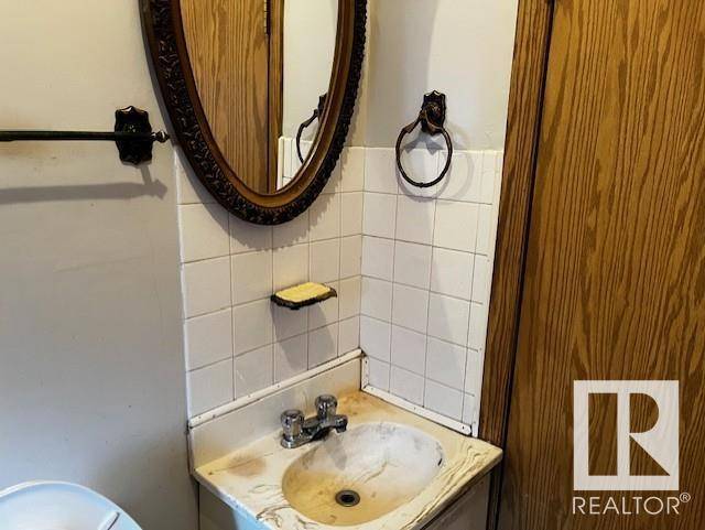 Vegreville, AB T9C 1K3,Address not disclosed