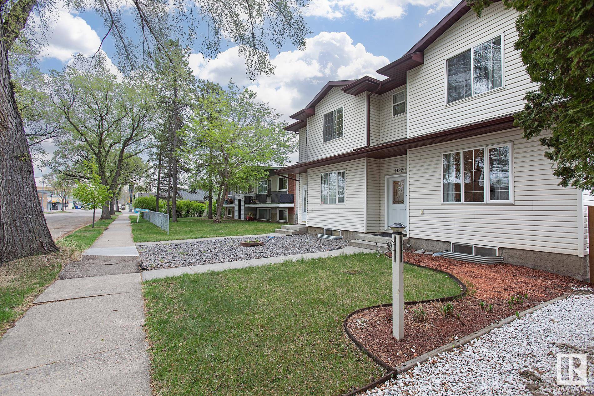 Edmonton, AB T5W 2K8,11820 40 ST NW