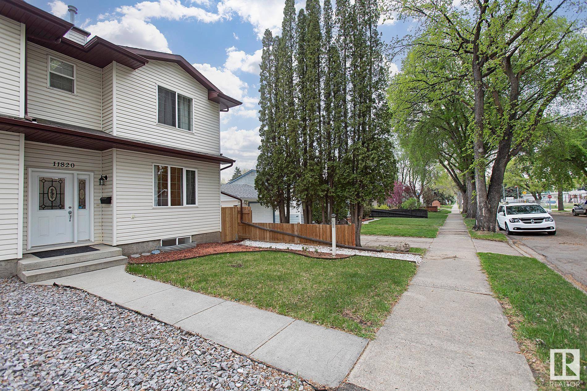 Edmonton, AB T5W 2K8,11820 40 ST NW