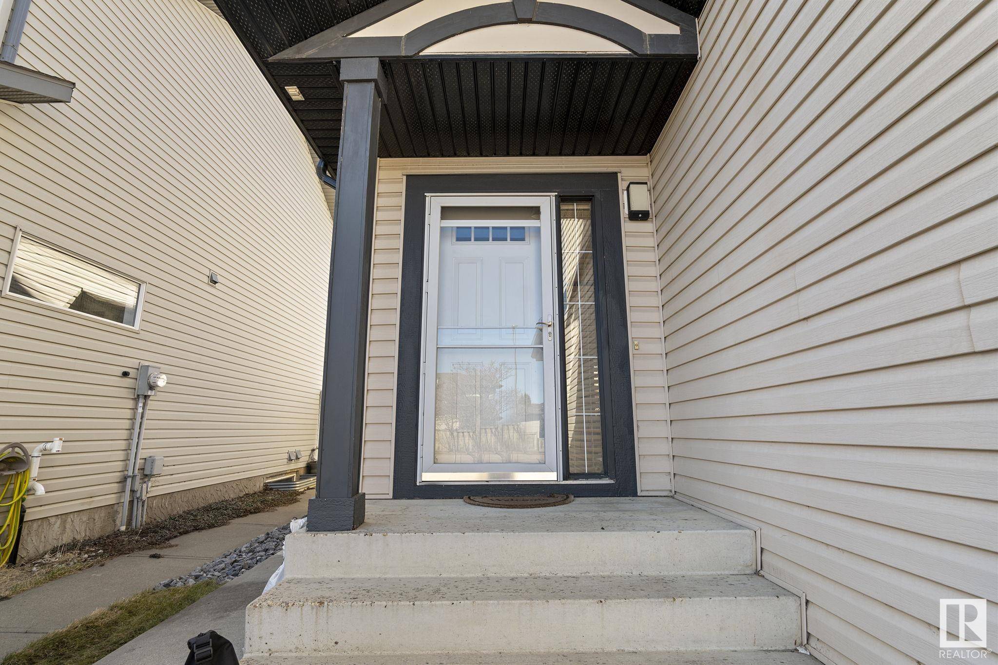 Edmonton, AB T6X 1C2,161 EASTON RD SW