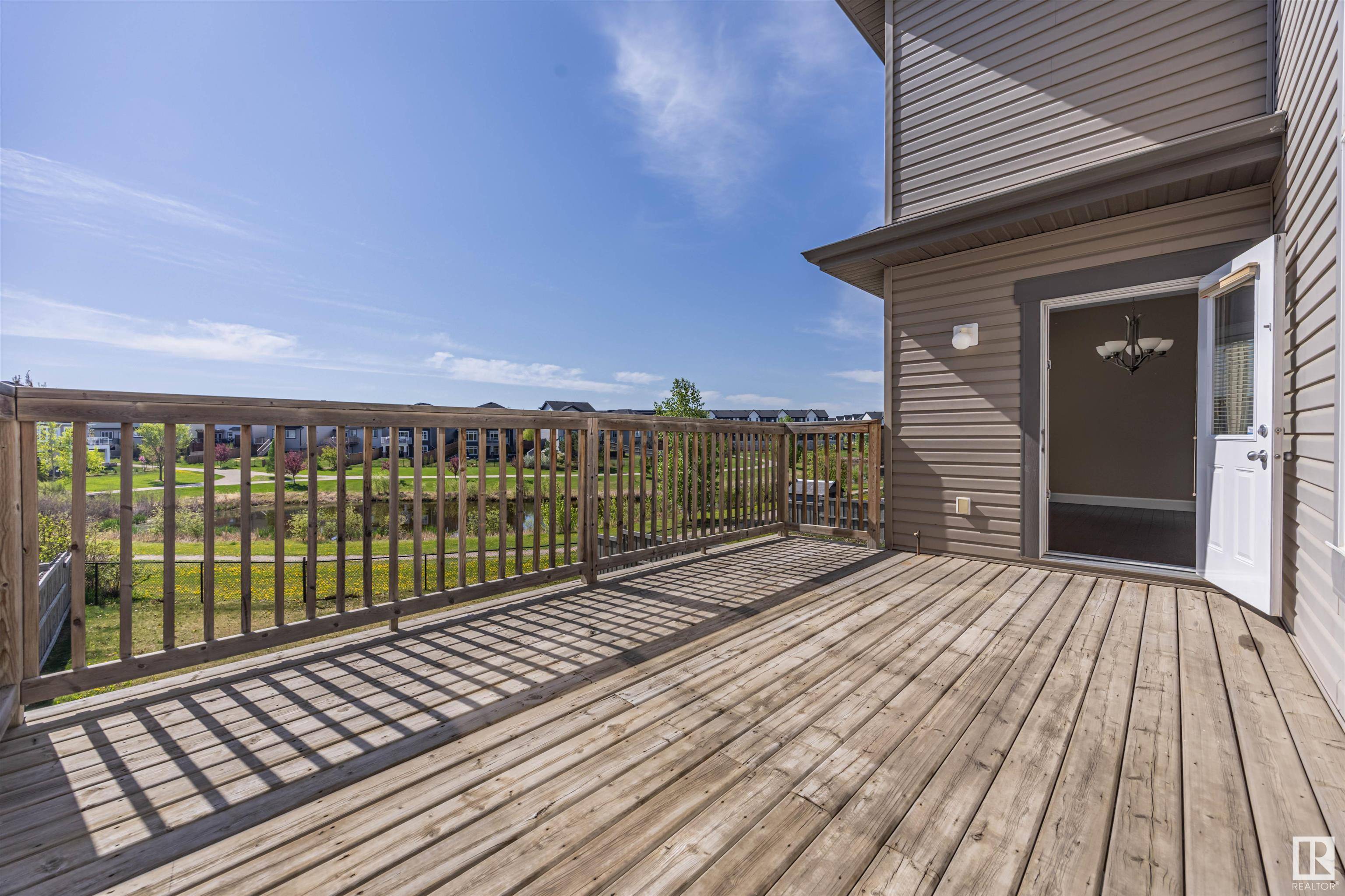 Edmonton, AB T6W 0Z6,3527 CLAXTON CR SW SW