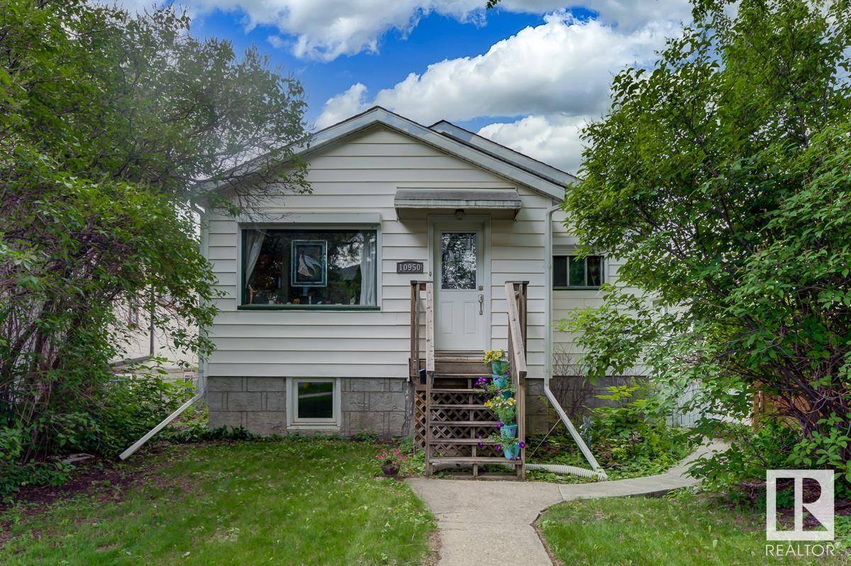 Edmonton, AB T6G 0C2,10950 73 AV NW