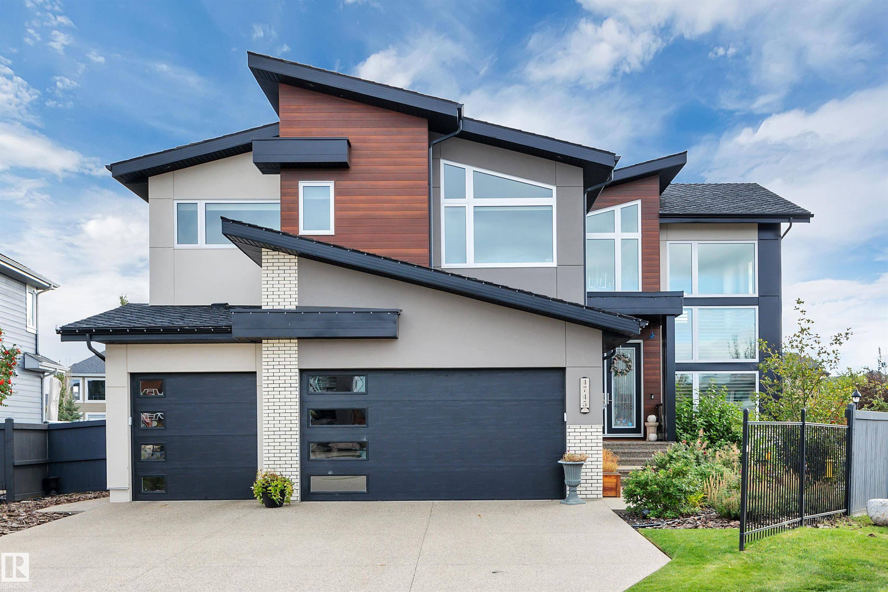 Edmonton, AB T6W 2B9,4745 WOOLSEY CM NW