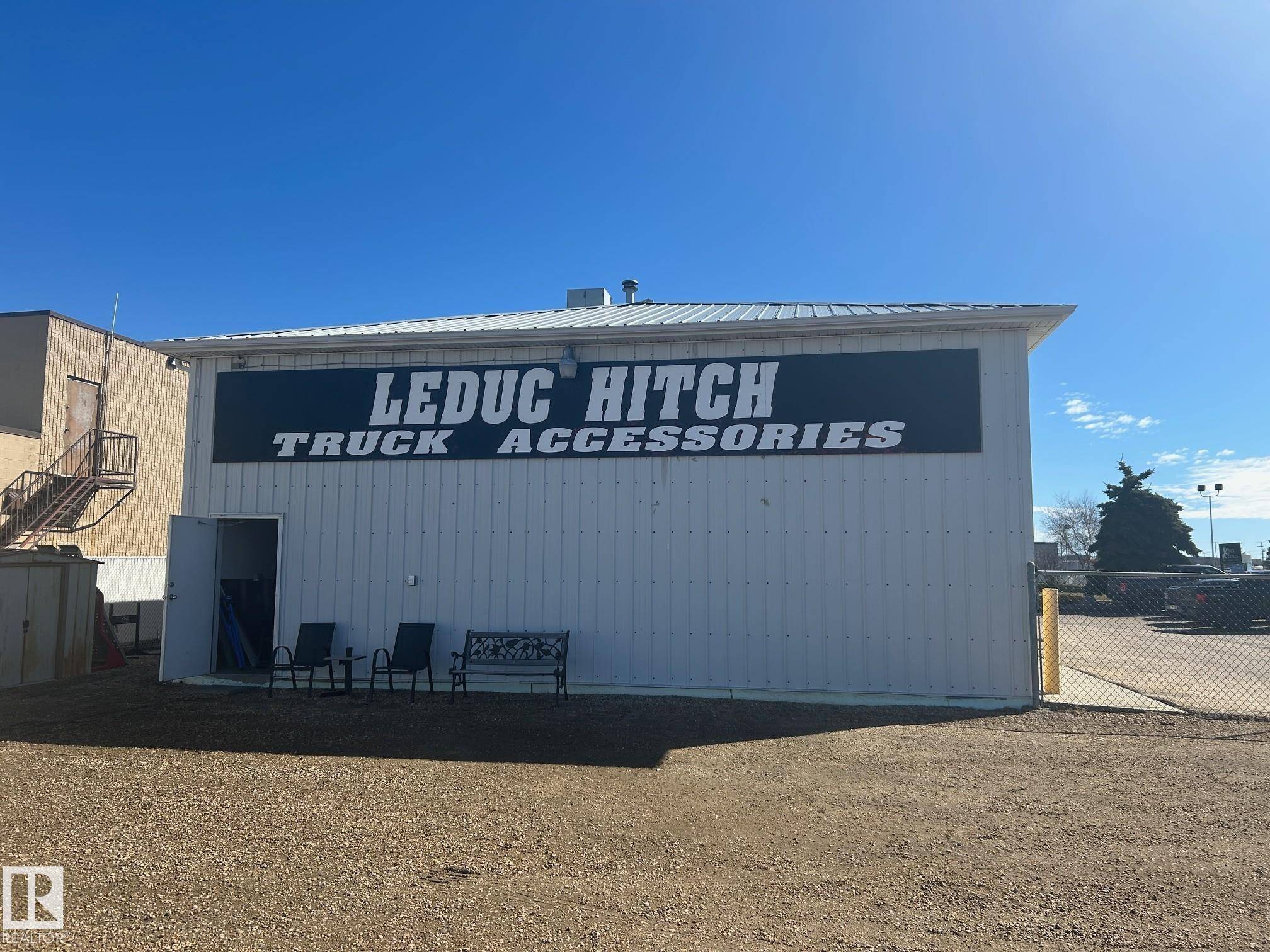 Leduc, AB T9E 6T9,6526 SPARROW DR