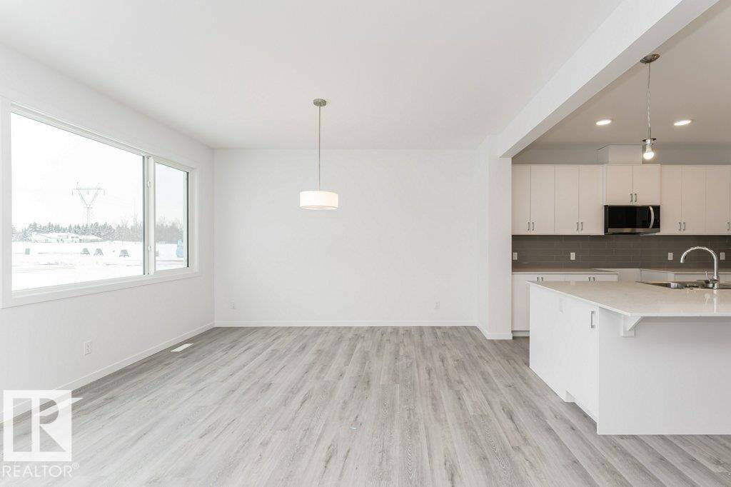 Edmonton, AB T5S 0T1,3964 Wren LO NW