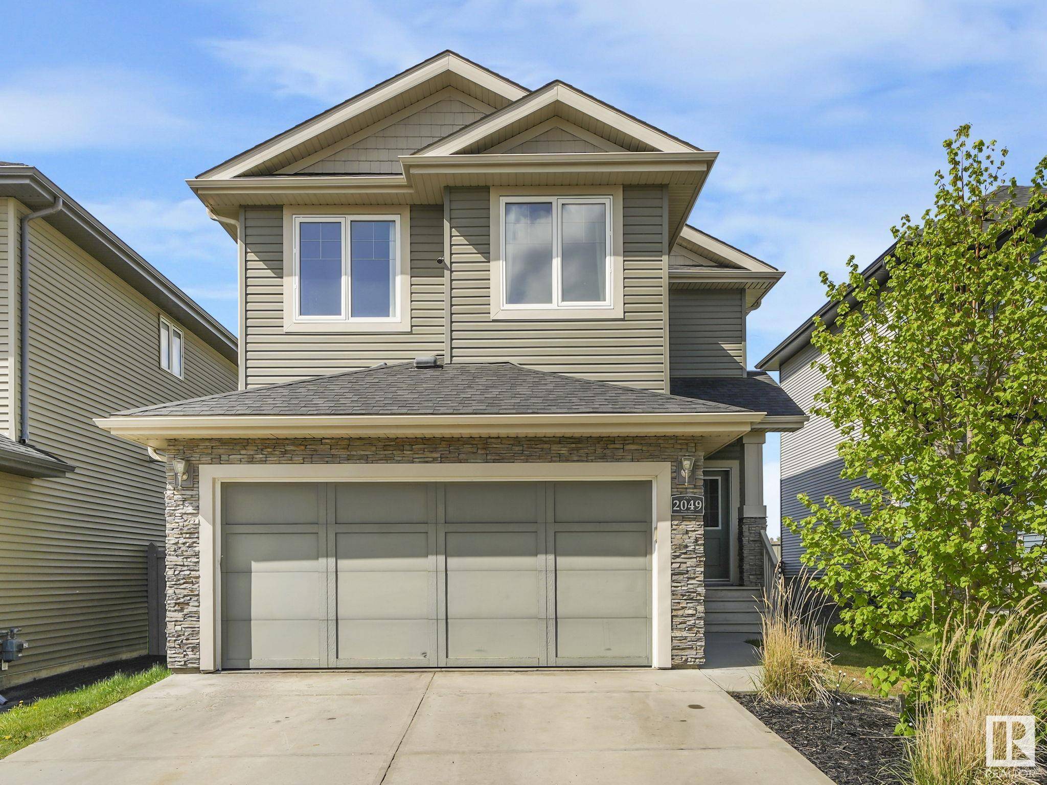 Edmonton, AB T5S 0H3,2049 REDTAIL CM NW
