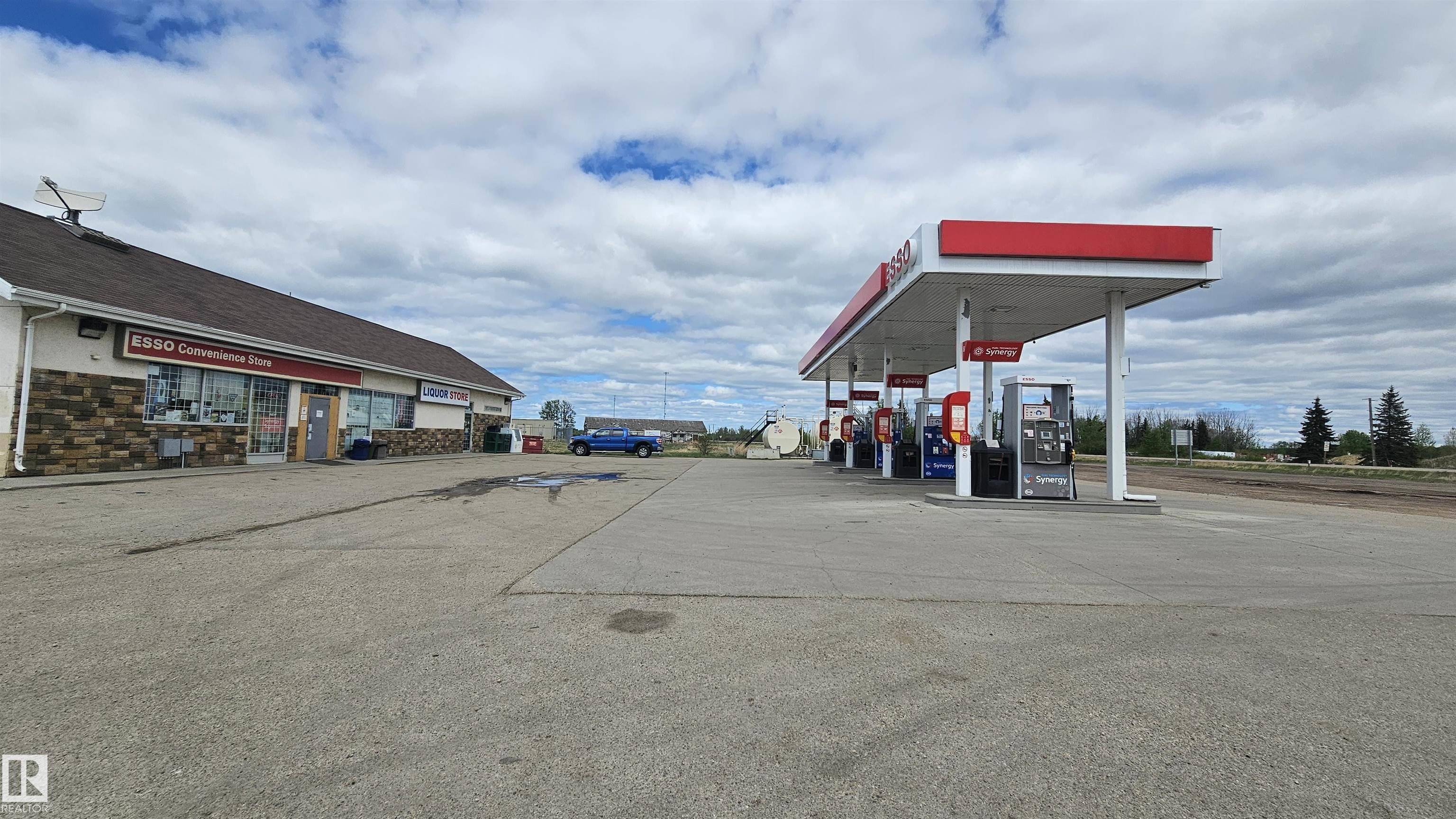 Rural Woodlands County, AB T7S 1T7,HWY 43 South & HWY 658