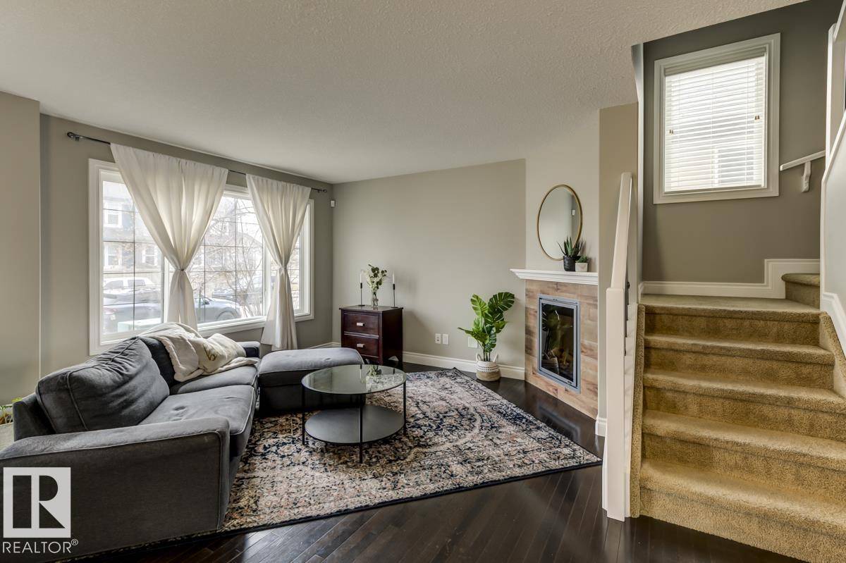 Edmonton, AB T6T 0N6,1856 30 ST NW