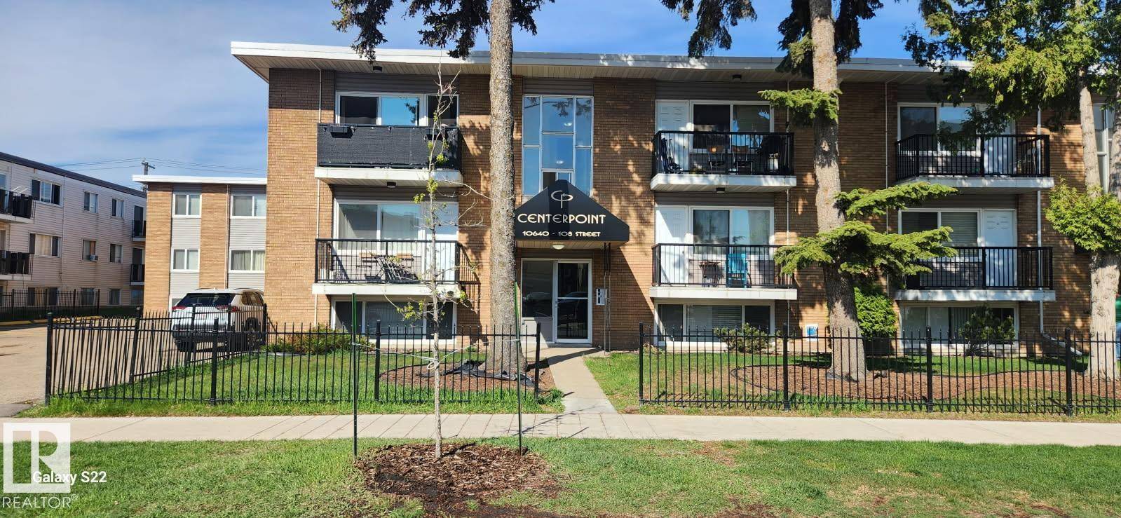 Edmonton, AB T5H 3A1,#3 10640 108 ST NW
