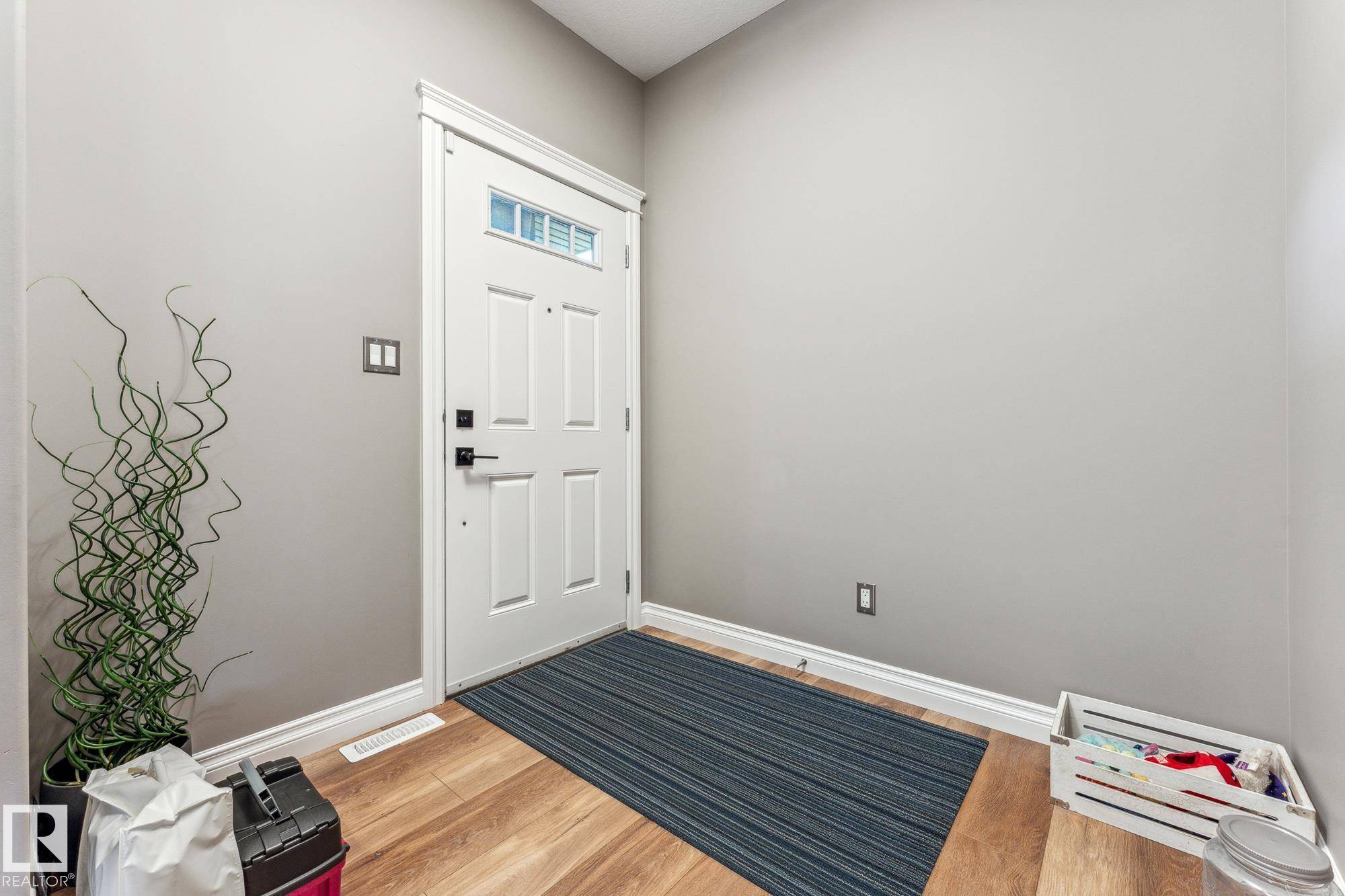 Edmonton, AB T6W 3J7,2806 KOSHAL CR SW