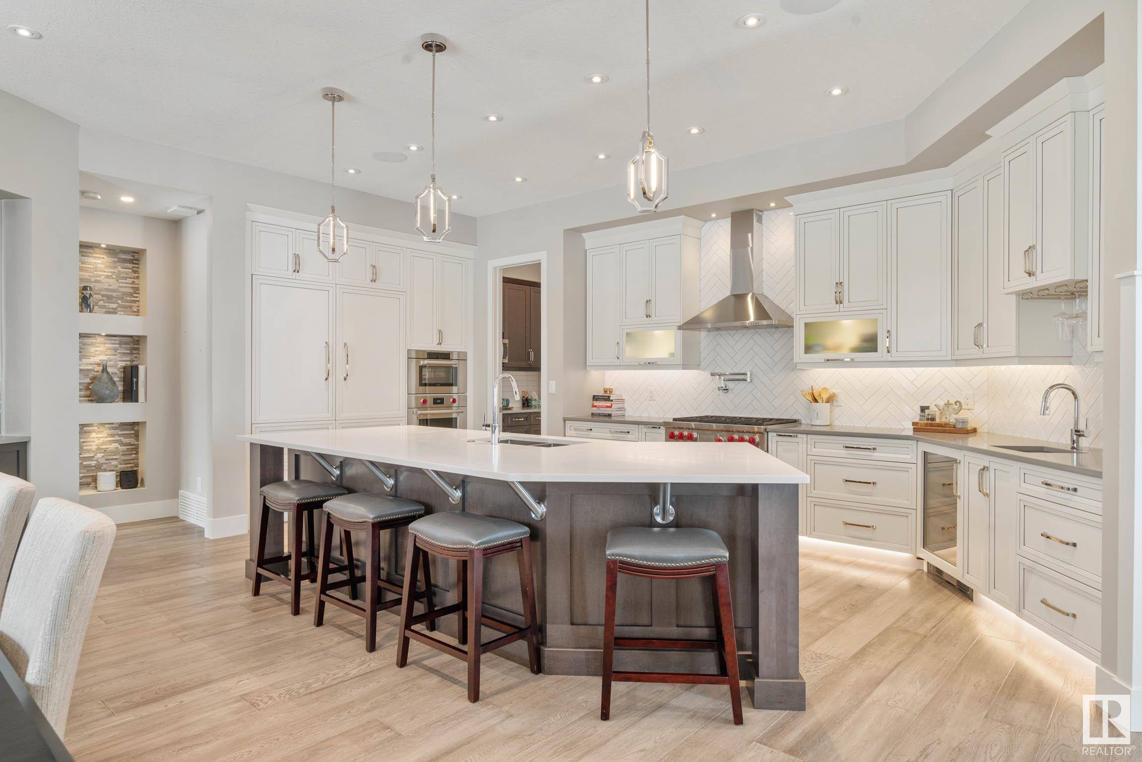 Edmonton, AB T6M 2N2,4605 DONSDALE DR NW