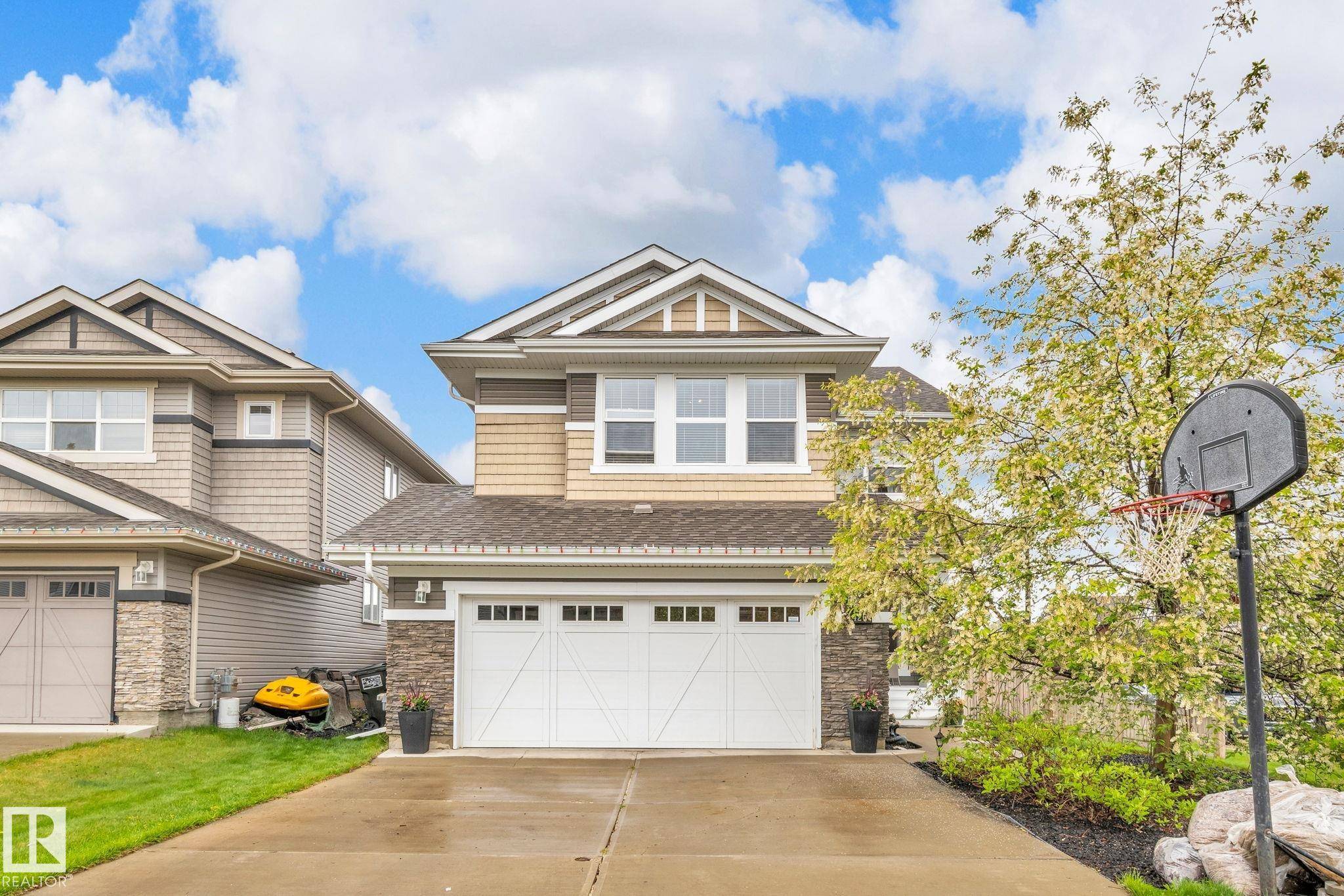 Edmonton, AB T6W 0Y8,1426 CAREY WY SW