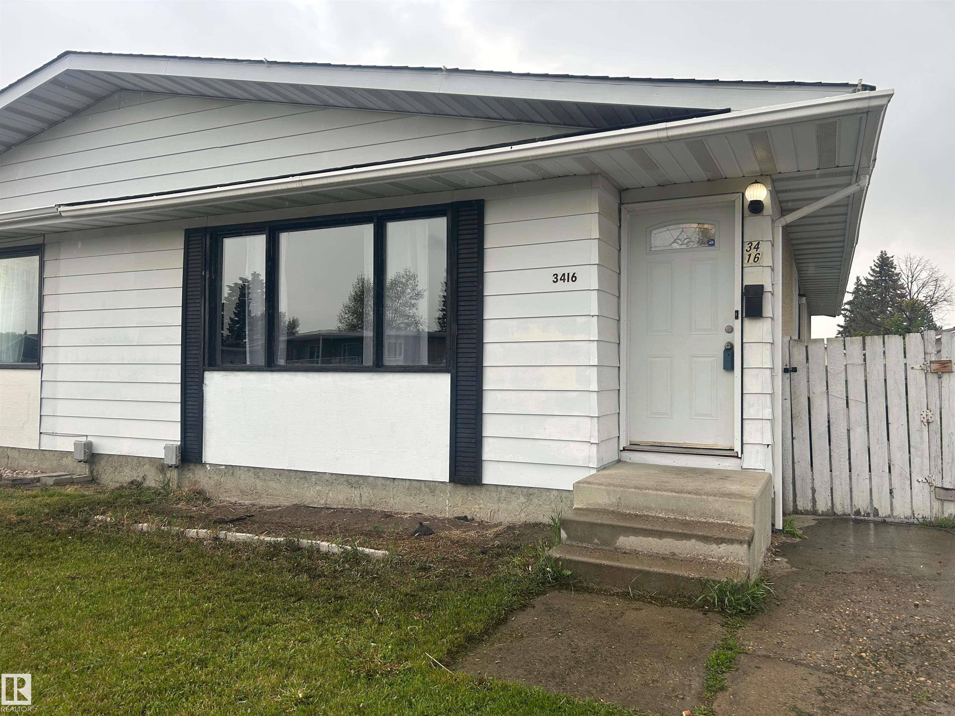 Edmonton, AB T5A 2V7,3416 135 AV NW
