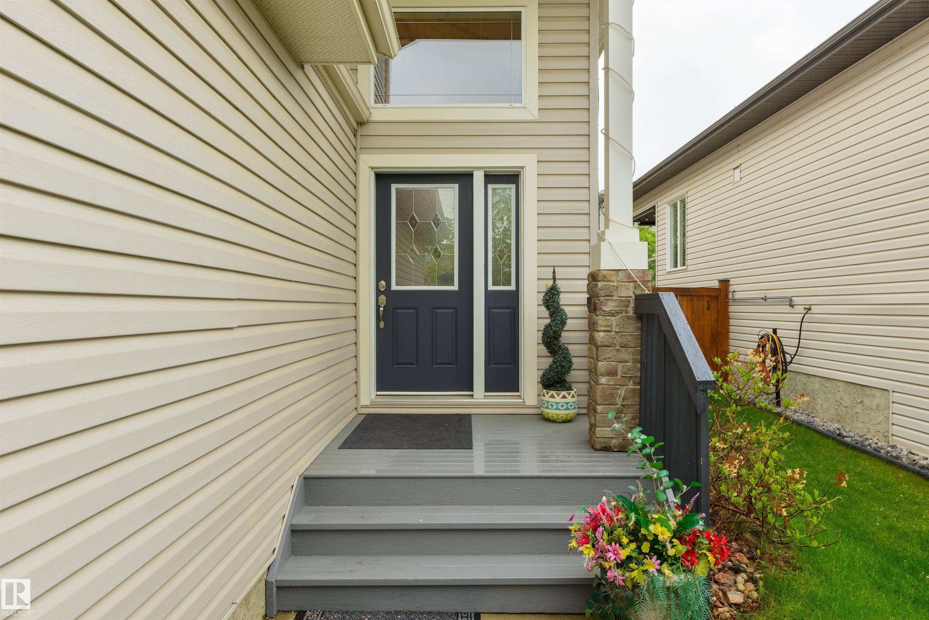 Spruce Grove, AB T7X 4N1,15 LAMPLIGHT DR