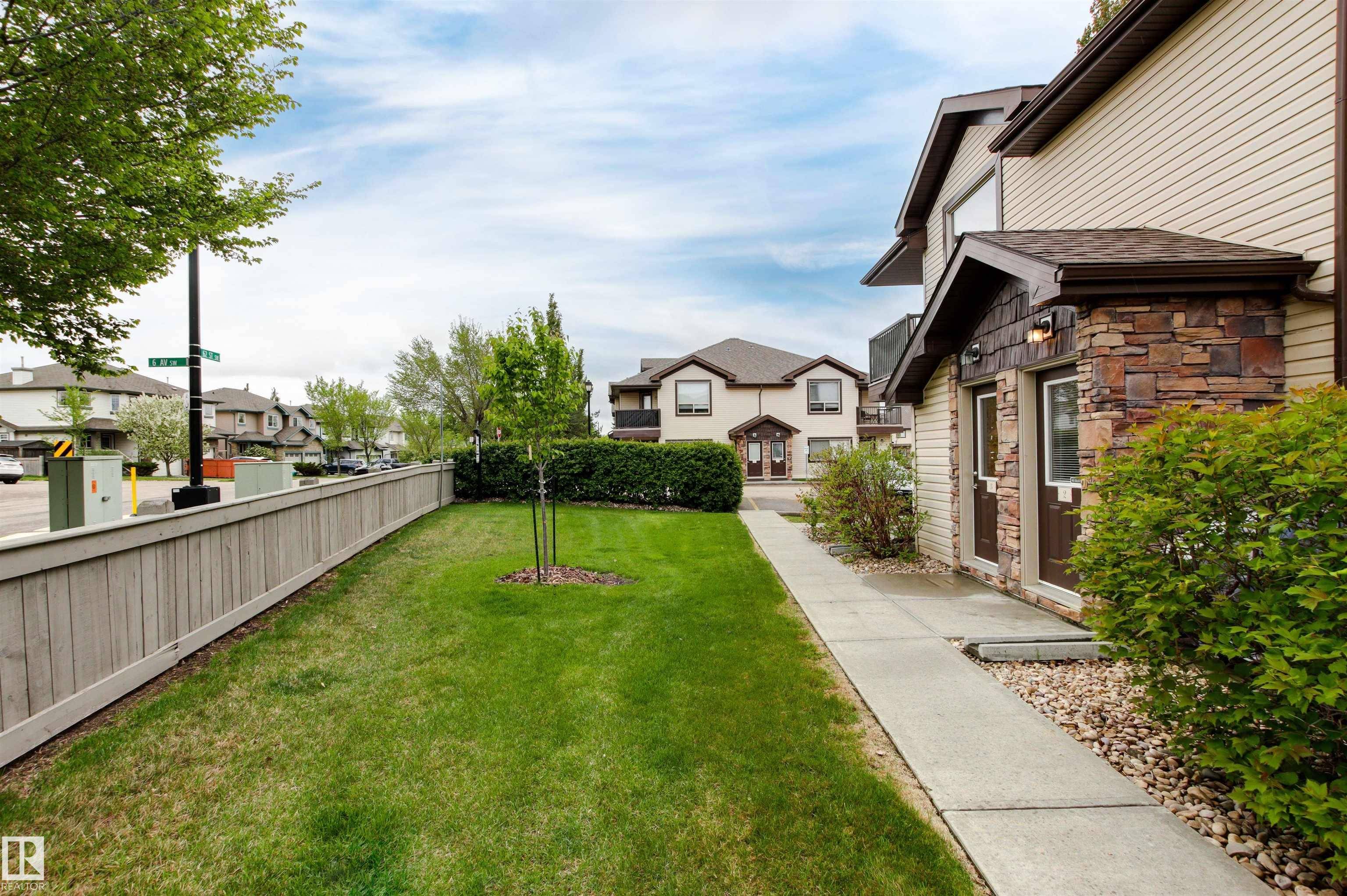 Edmonton, AB T6X 0K4,#2 604 62 ST SW
