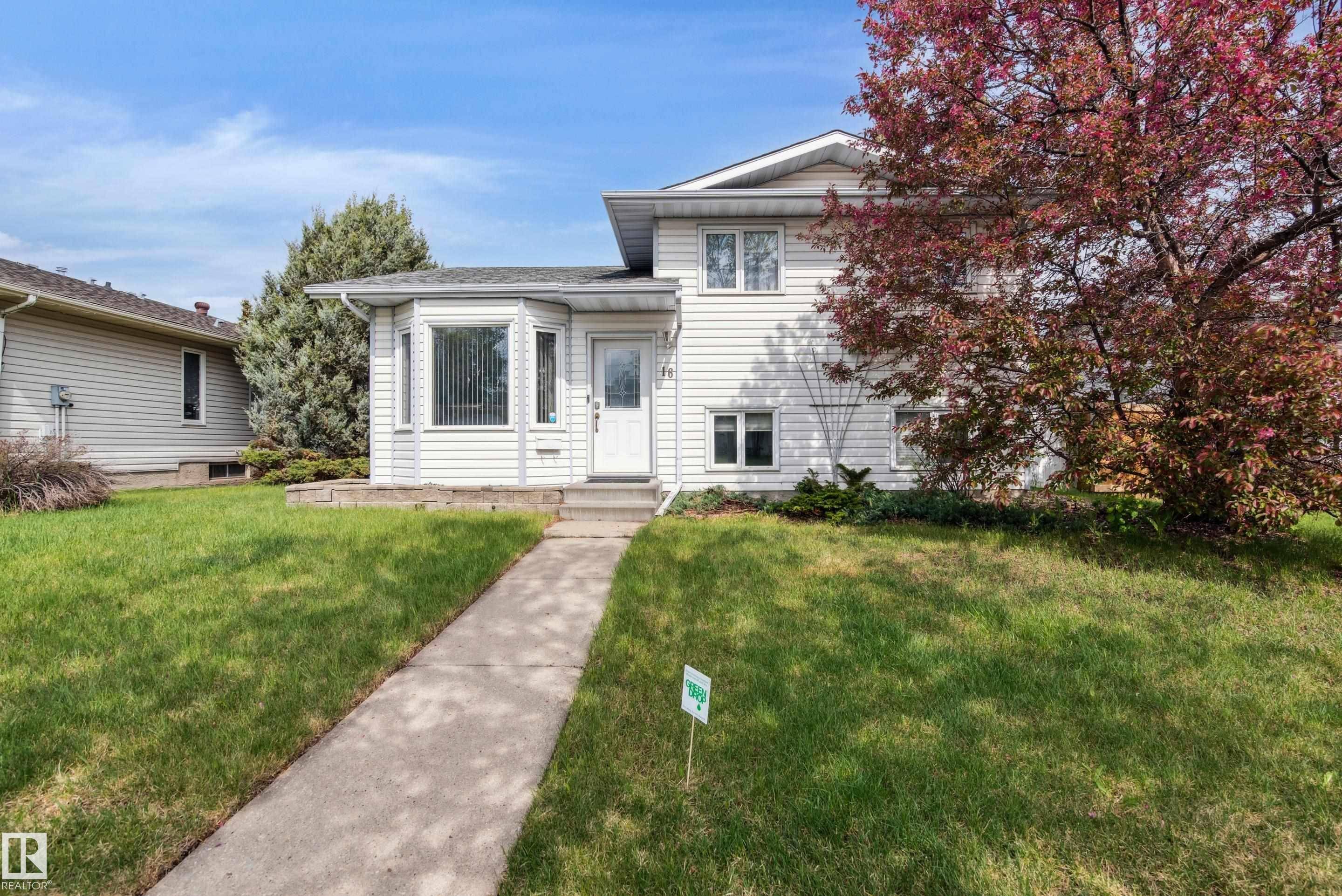 Sherwood Park, AB T8H 1C7,16 CIMMARON WY