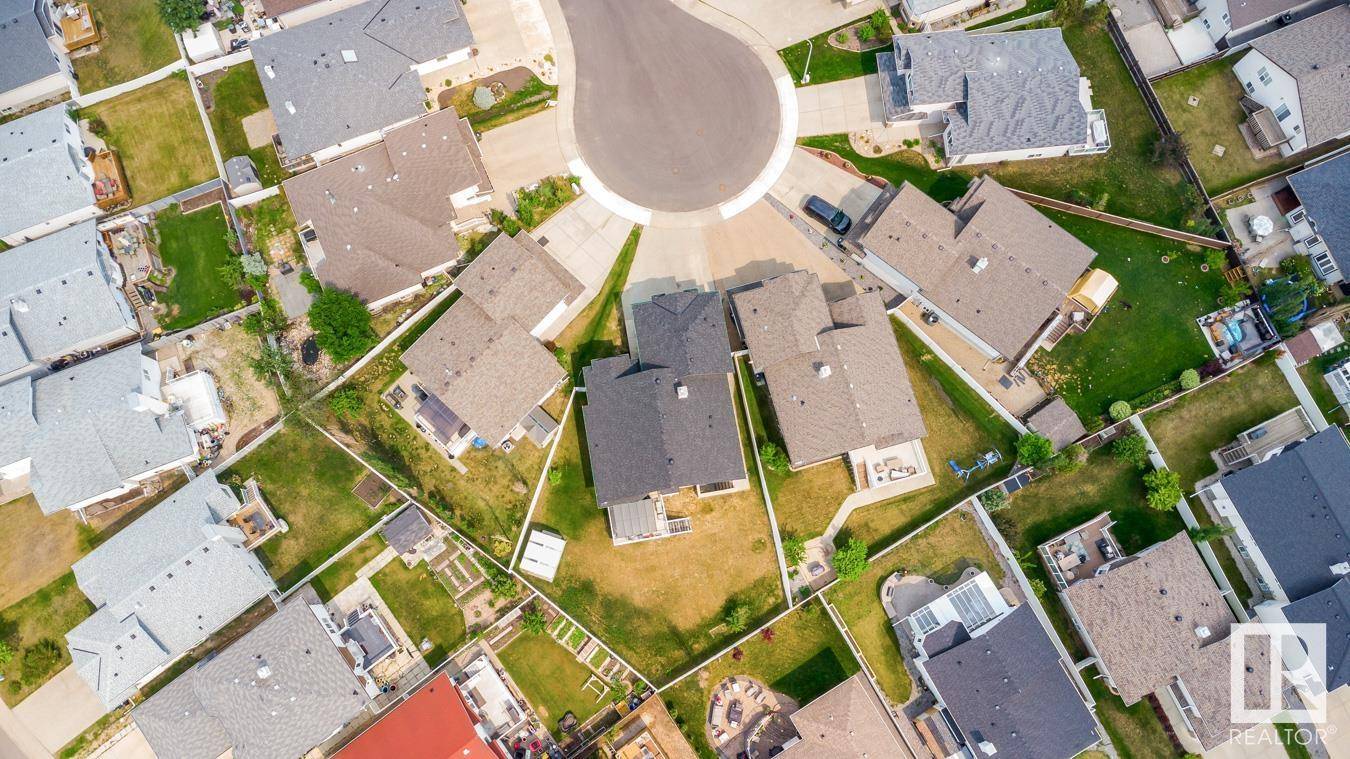 Edmonton, AB T5Z 3W2,16606 75A ST NW
