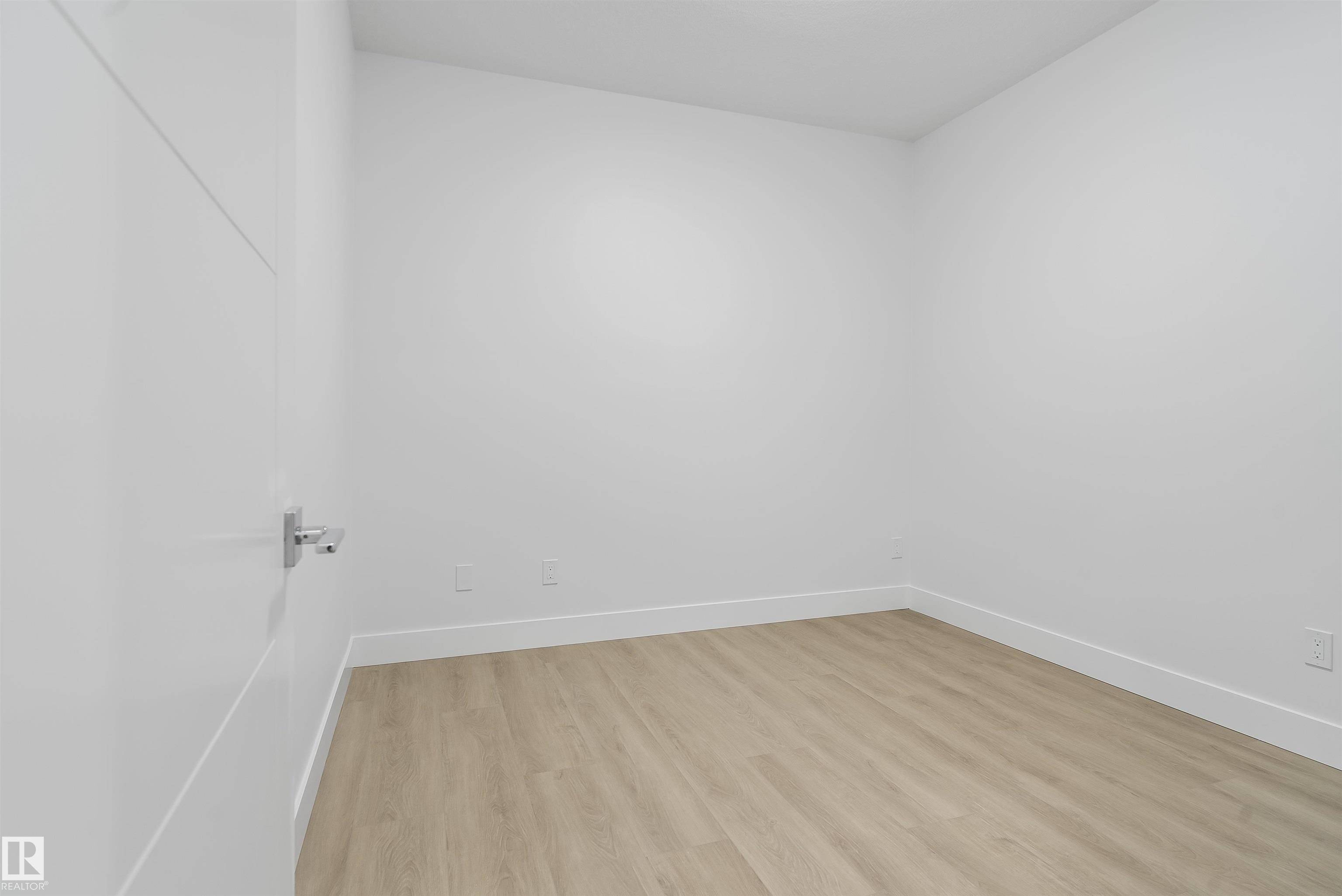 Edmonton, AB T6W 2N2,#22 104 ALLARD LI SW