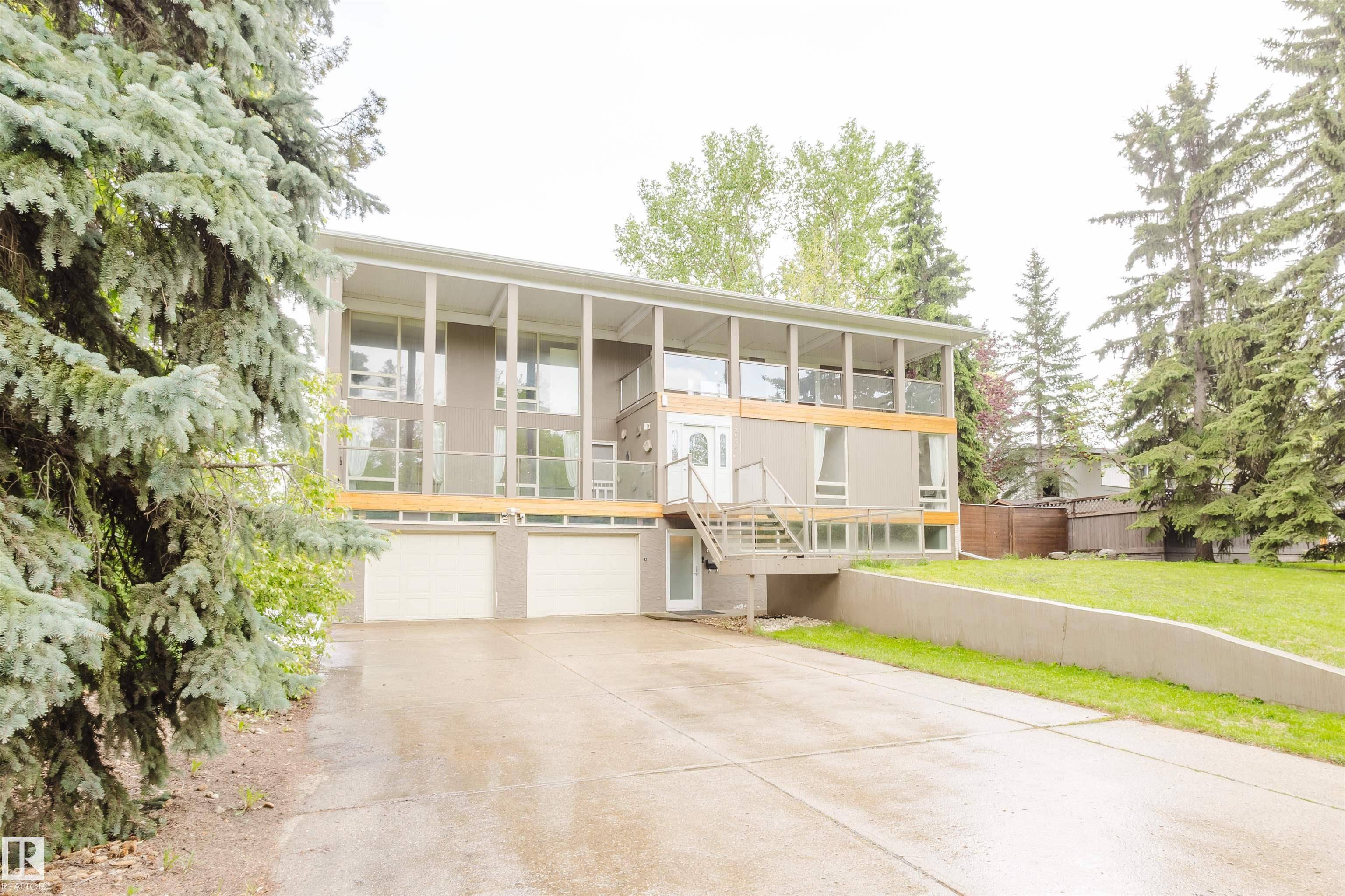 Edmonton, AB T6H 4K5,12603 GRAND VIEW DR NW