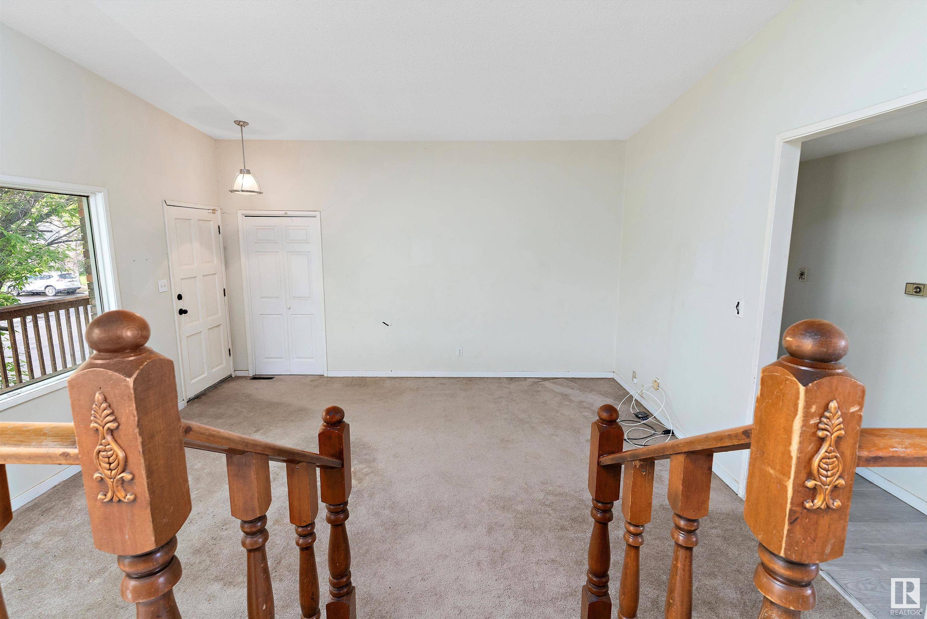 Edmonton, AB T5B 4P8,8503/8505 123 AV NW