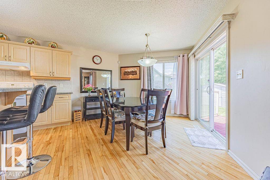 Edmonton, AB T5Z 3W3,17316 85 ST NW