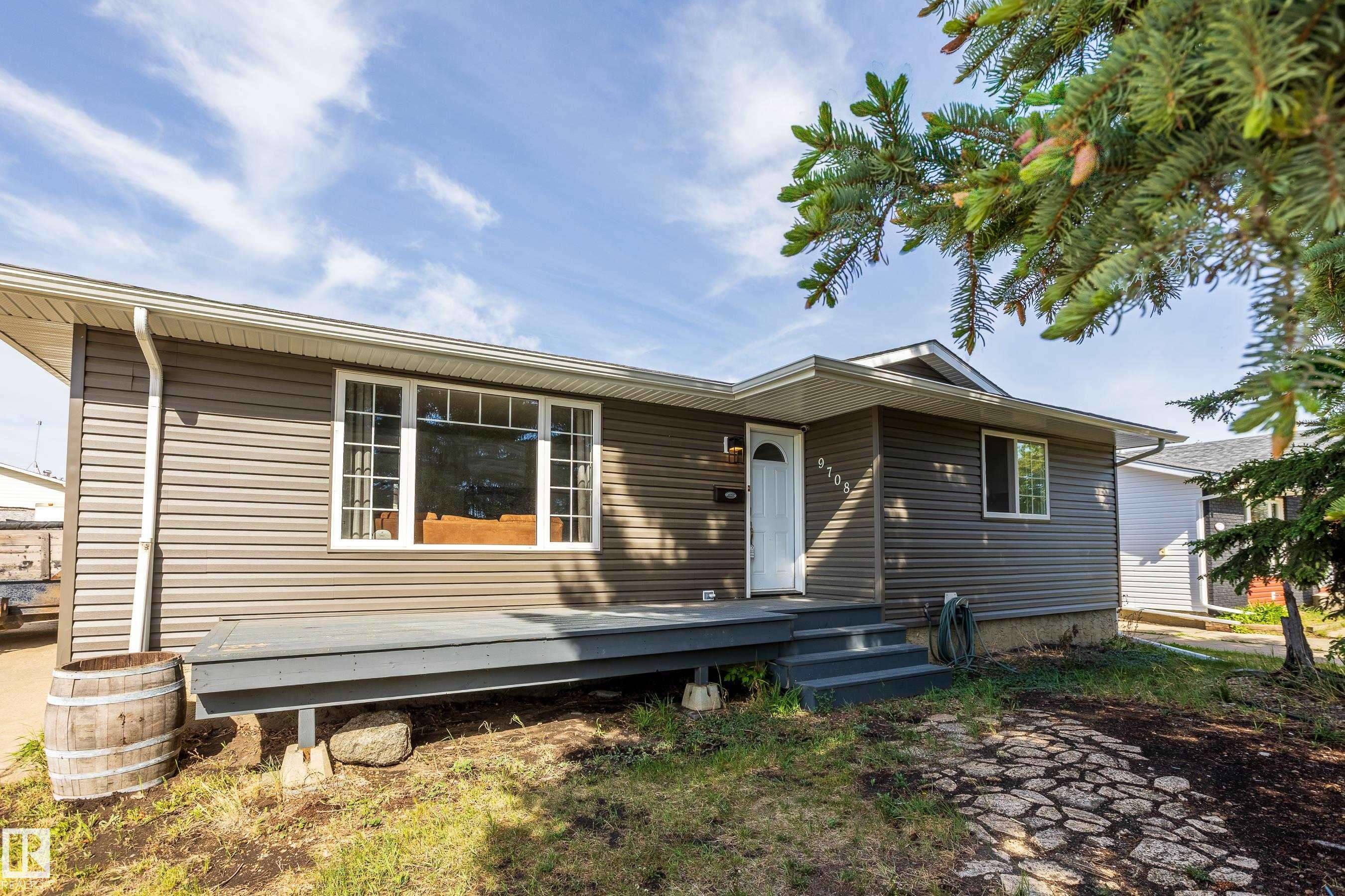 Morinville, AB T8R 1J2,9708 MORINVILLE DR
