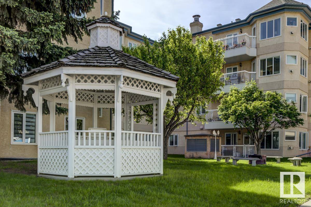 Edmonton, AB T6A 3Y9,#105 10610 76 ST NW